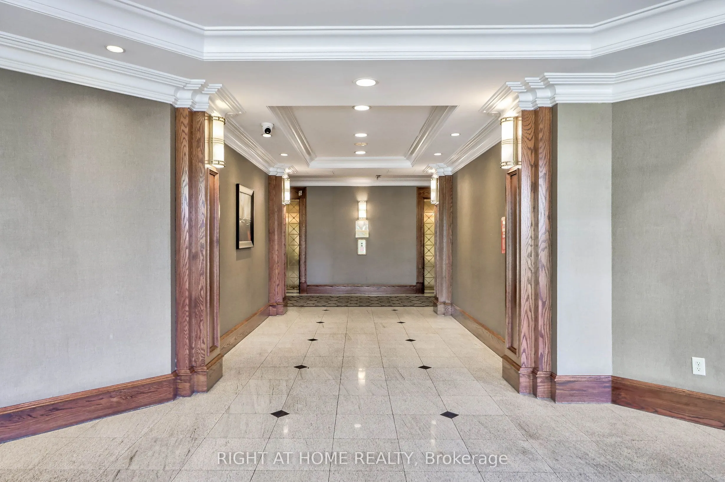 28 Pemberton Avenue #706