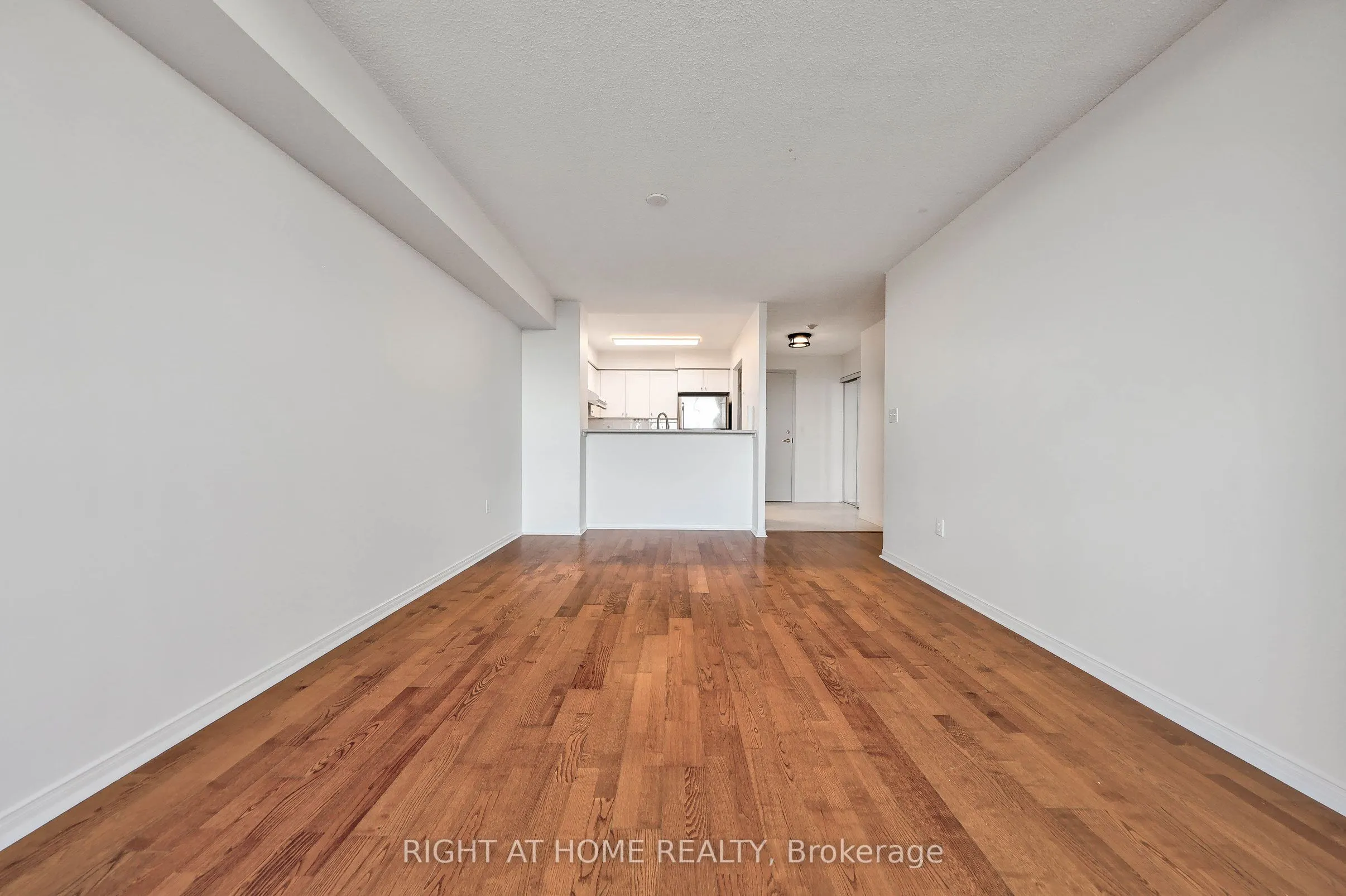 28 Pemberton Avenue #706