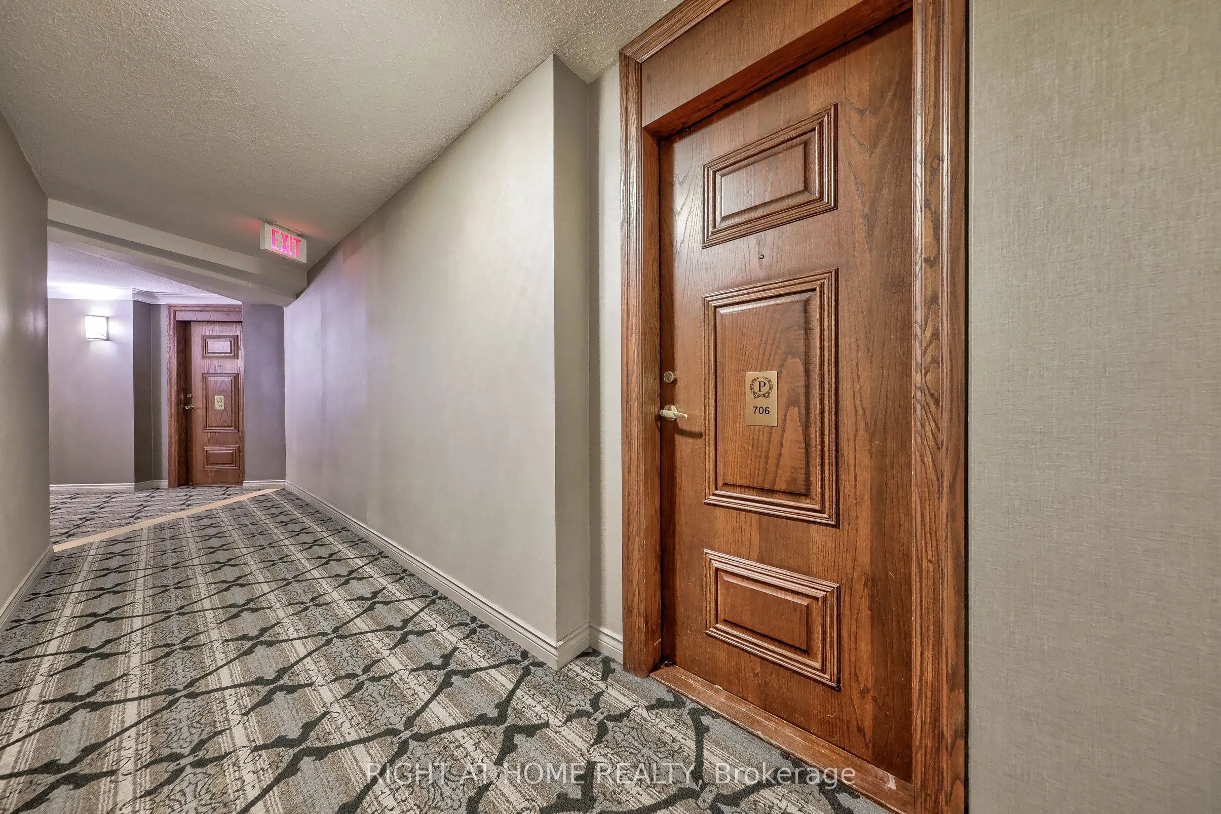 28 Pemberton Avenue #706