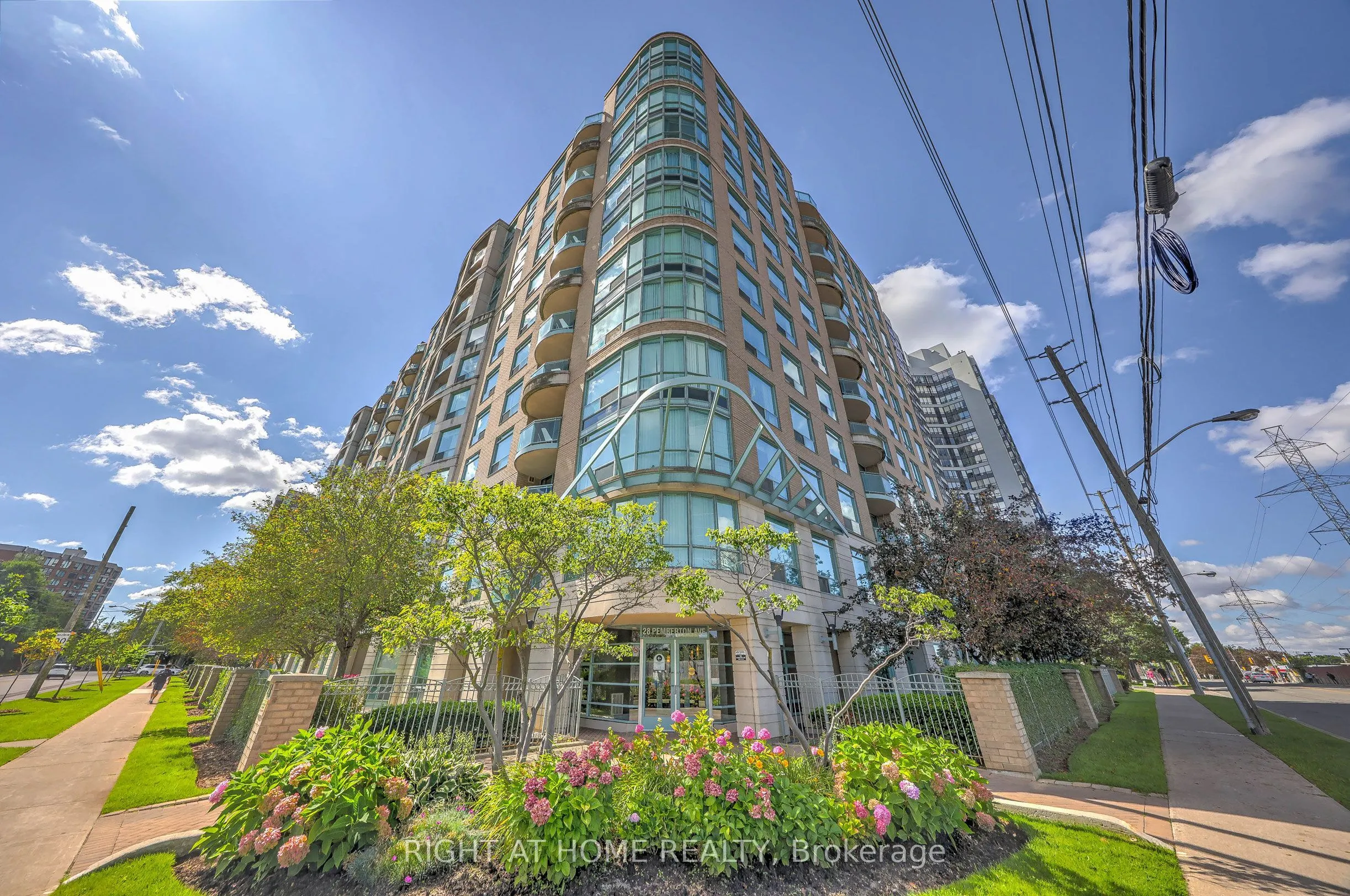 28 Pemberton Avenue #706