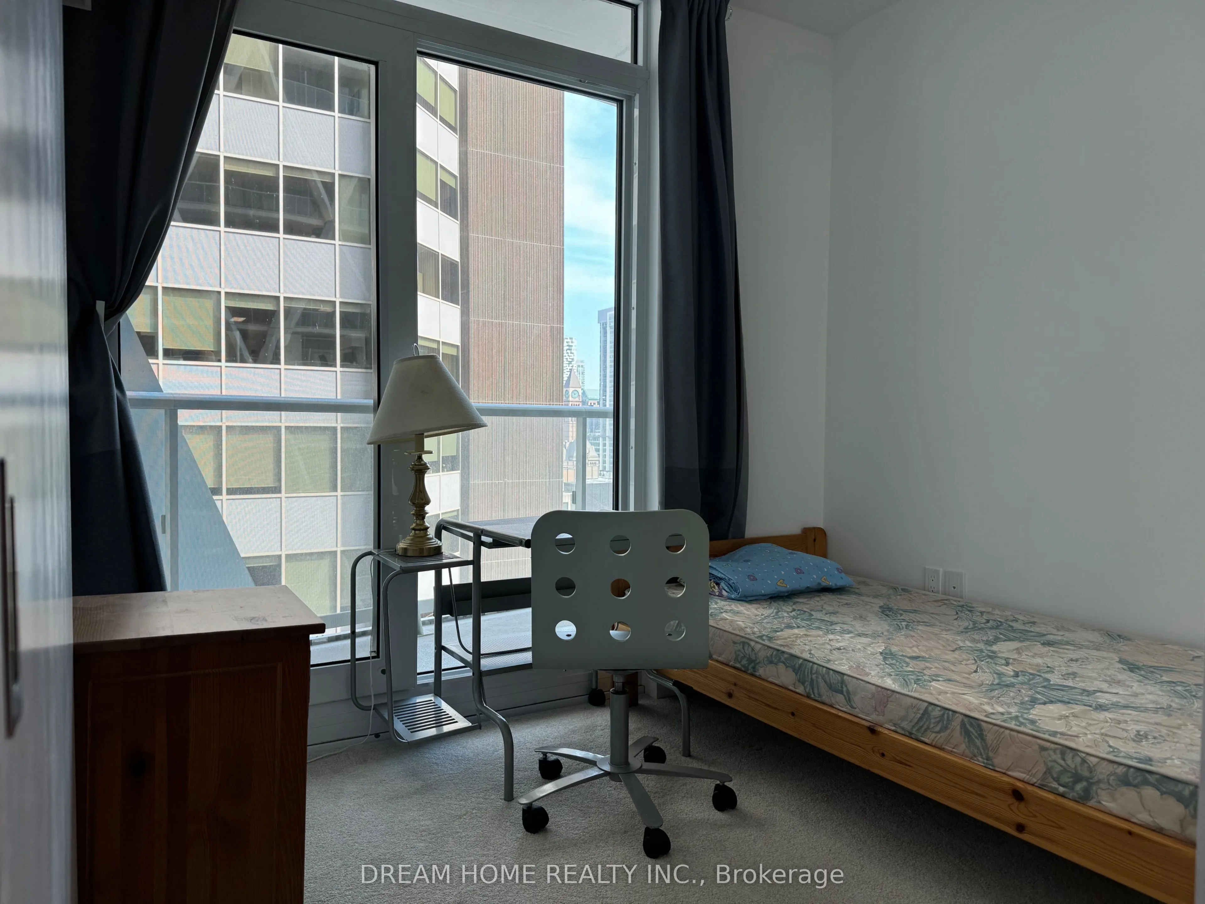 230 Simcoe Street #1226