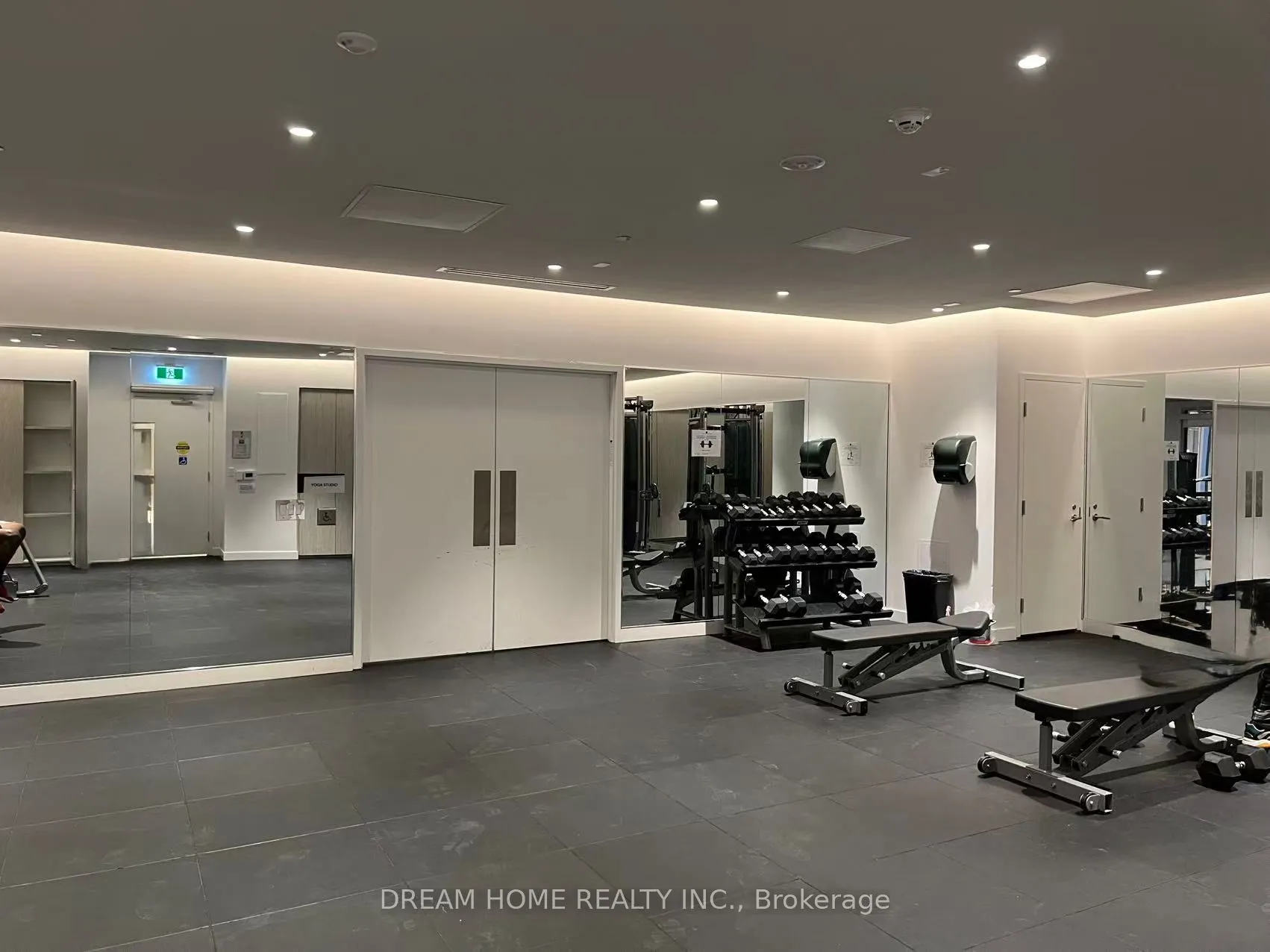 230 Simcoe Street #1226