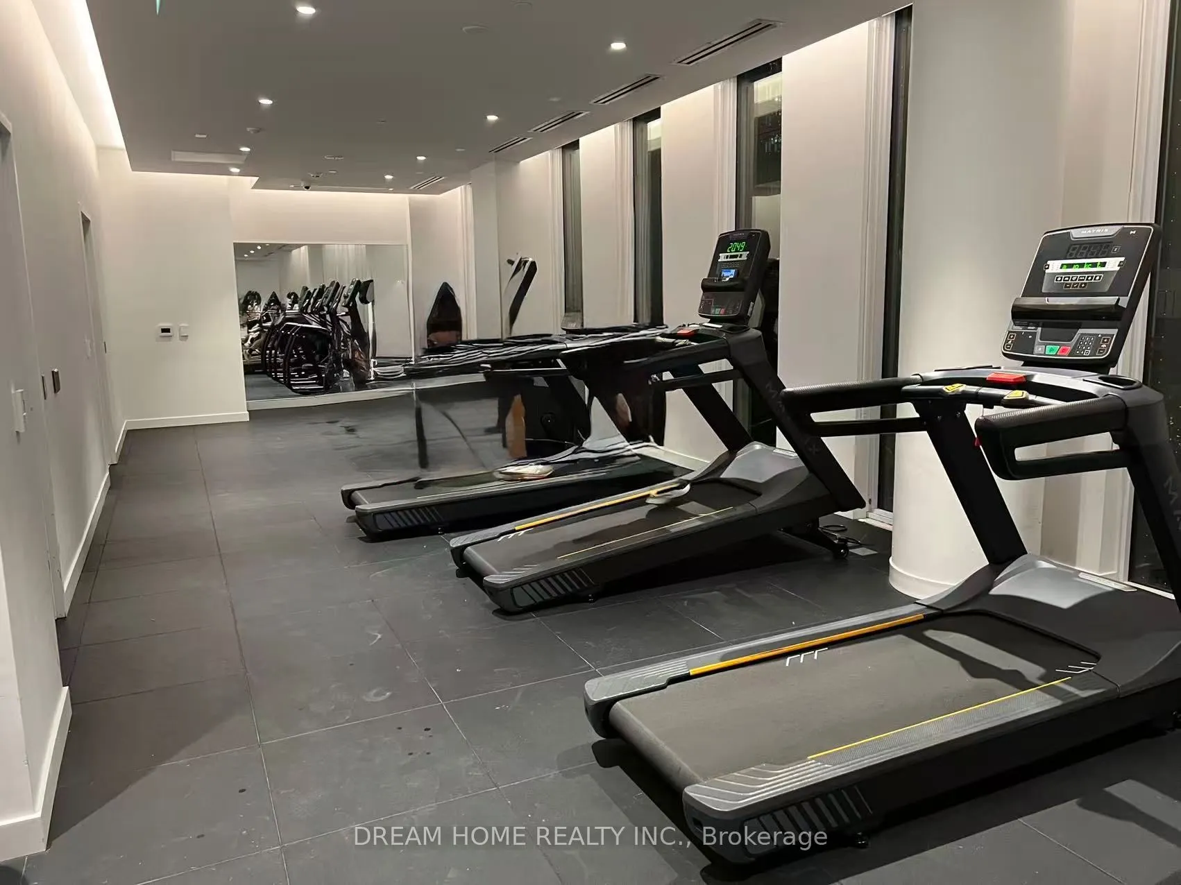 230 Simcoe Street #1226