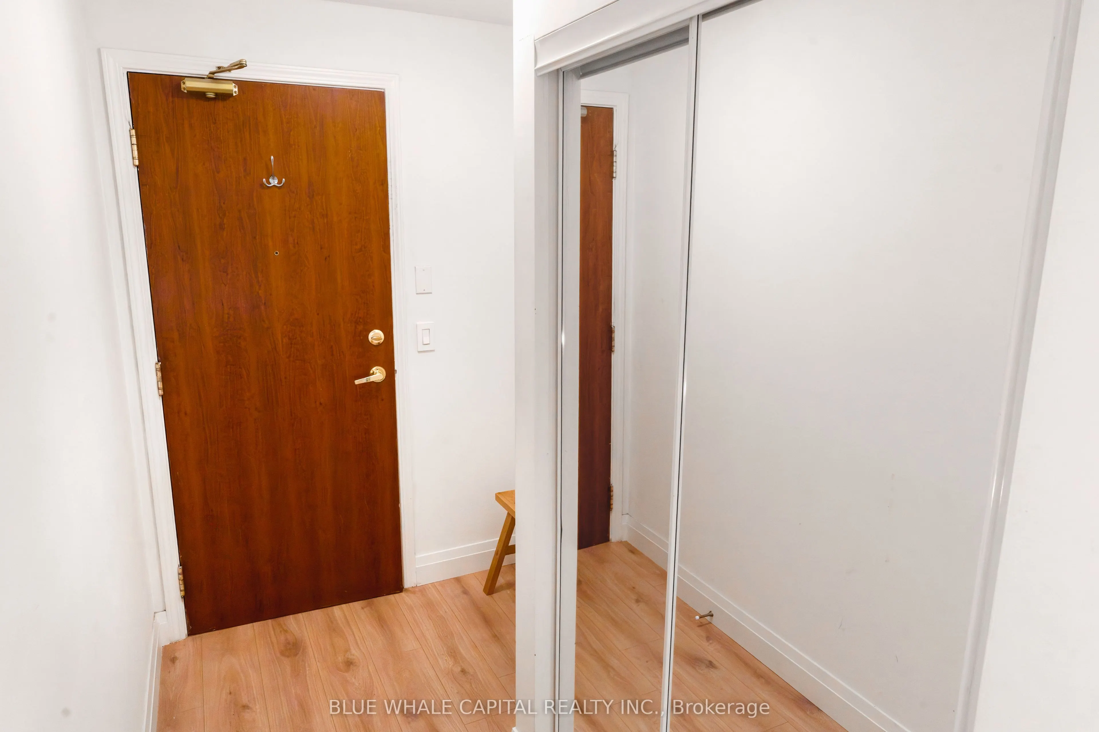 18 Kenaston Gardens #1707