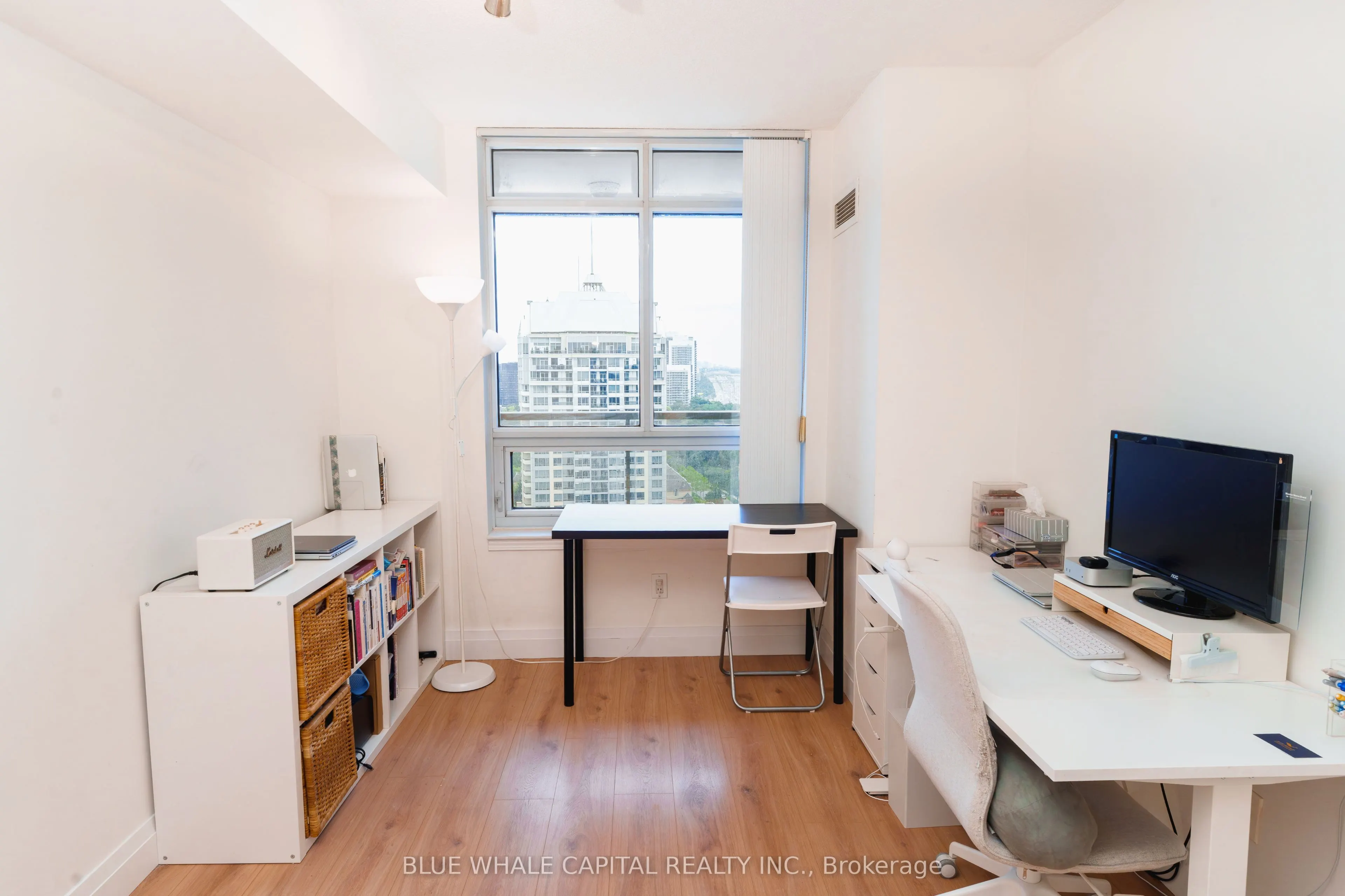 18 Kenaston Gardens #1707