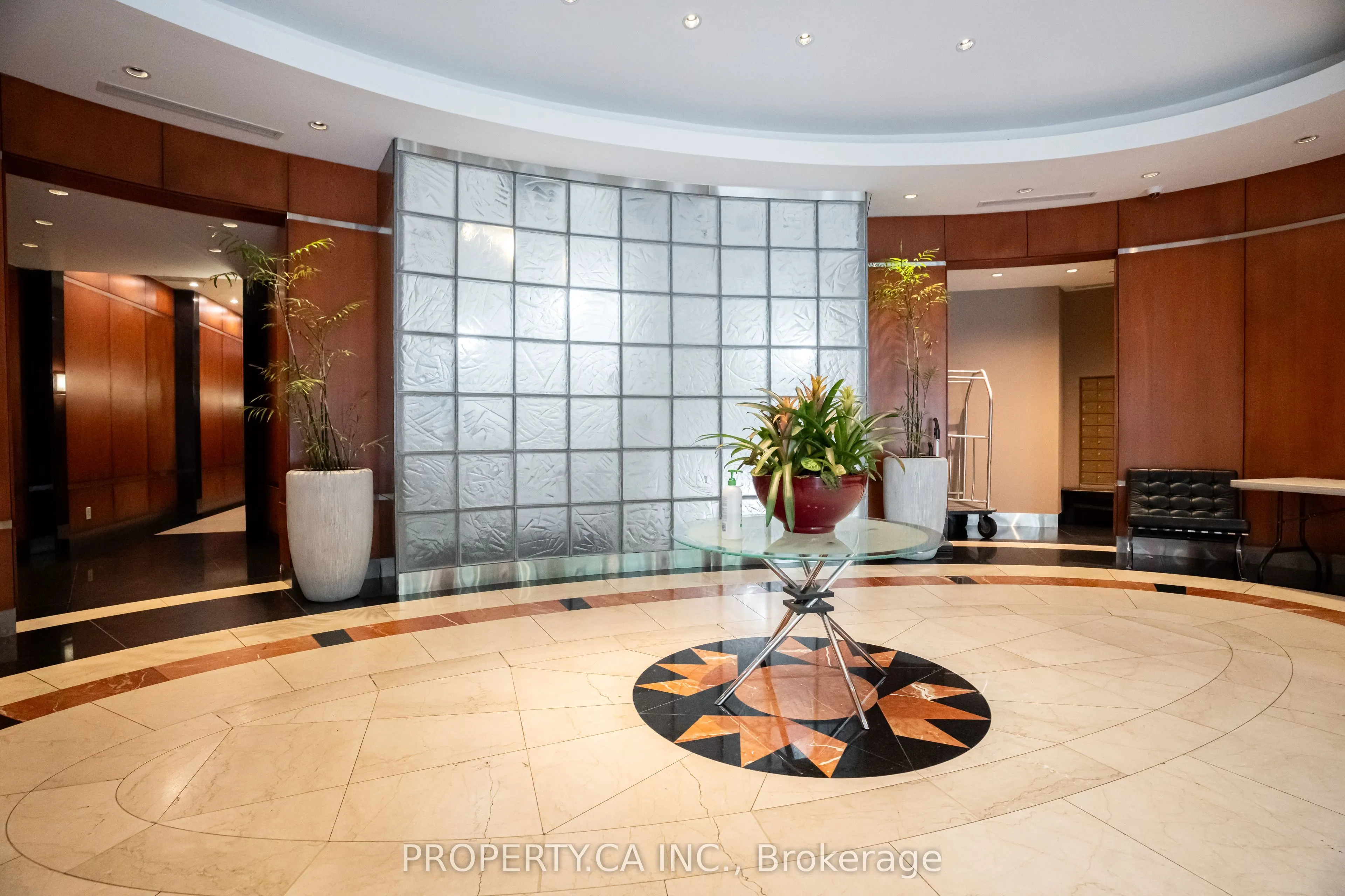 1121 Bay Street #904