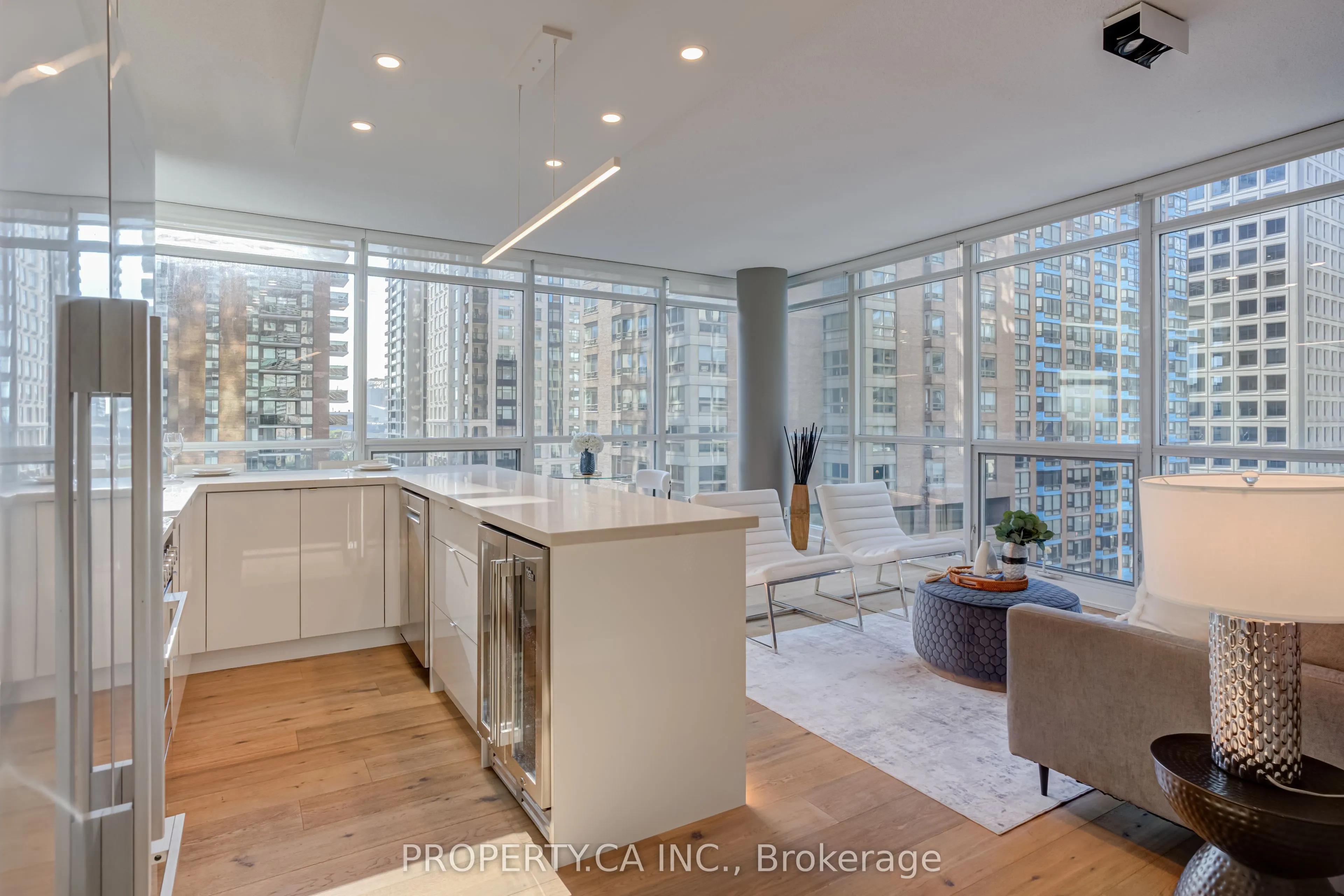 1121 Bay Street #904