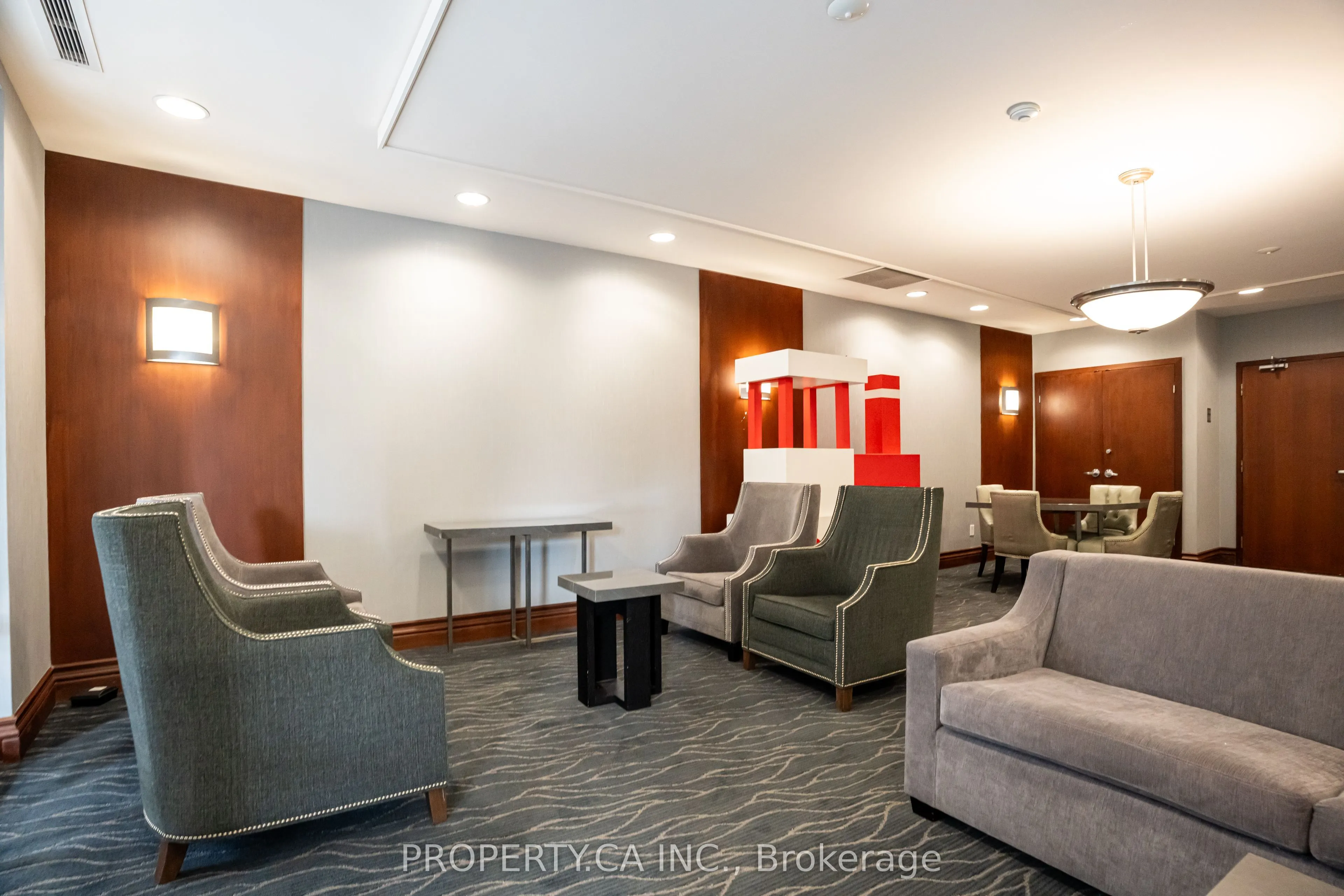 1121 Bay Street #904