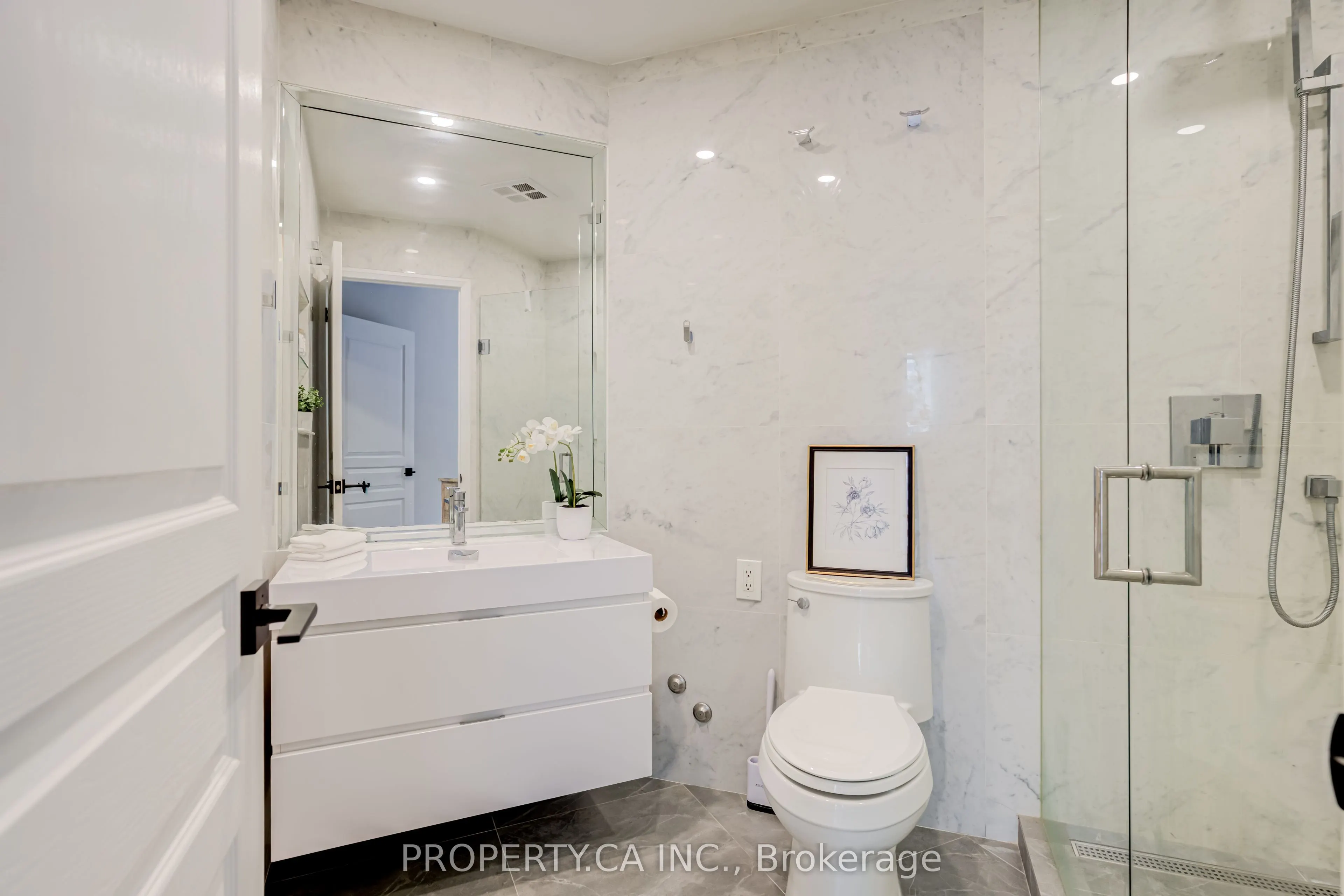 1121 Bay Street #904