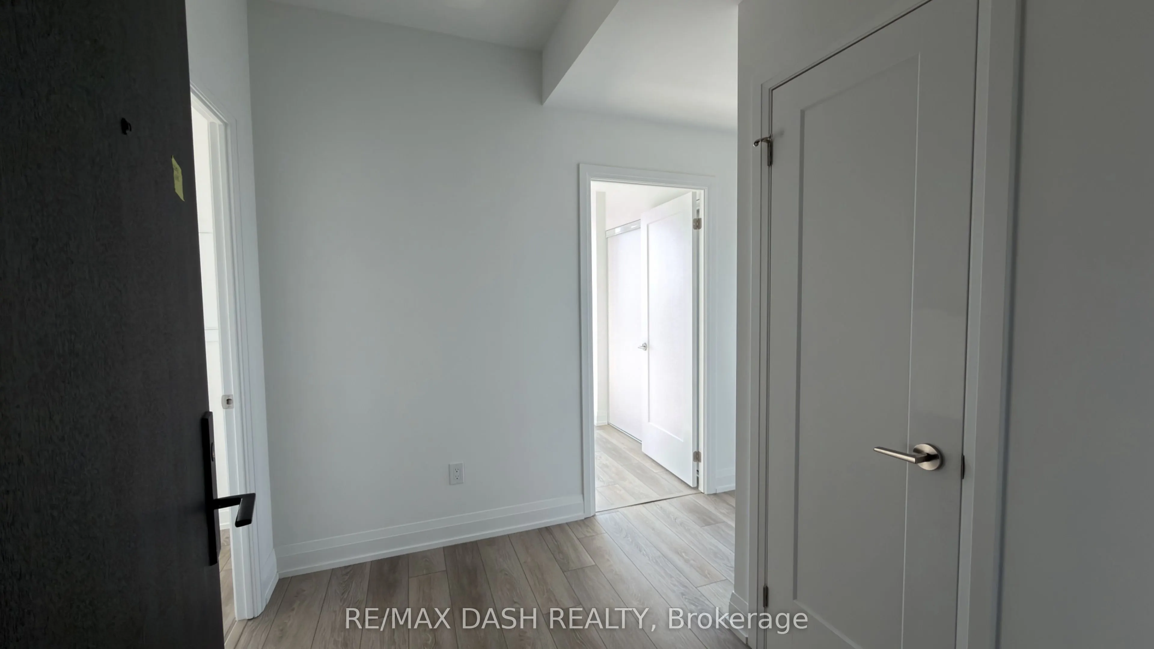 20 Soudan Avenue #3703