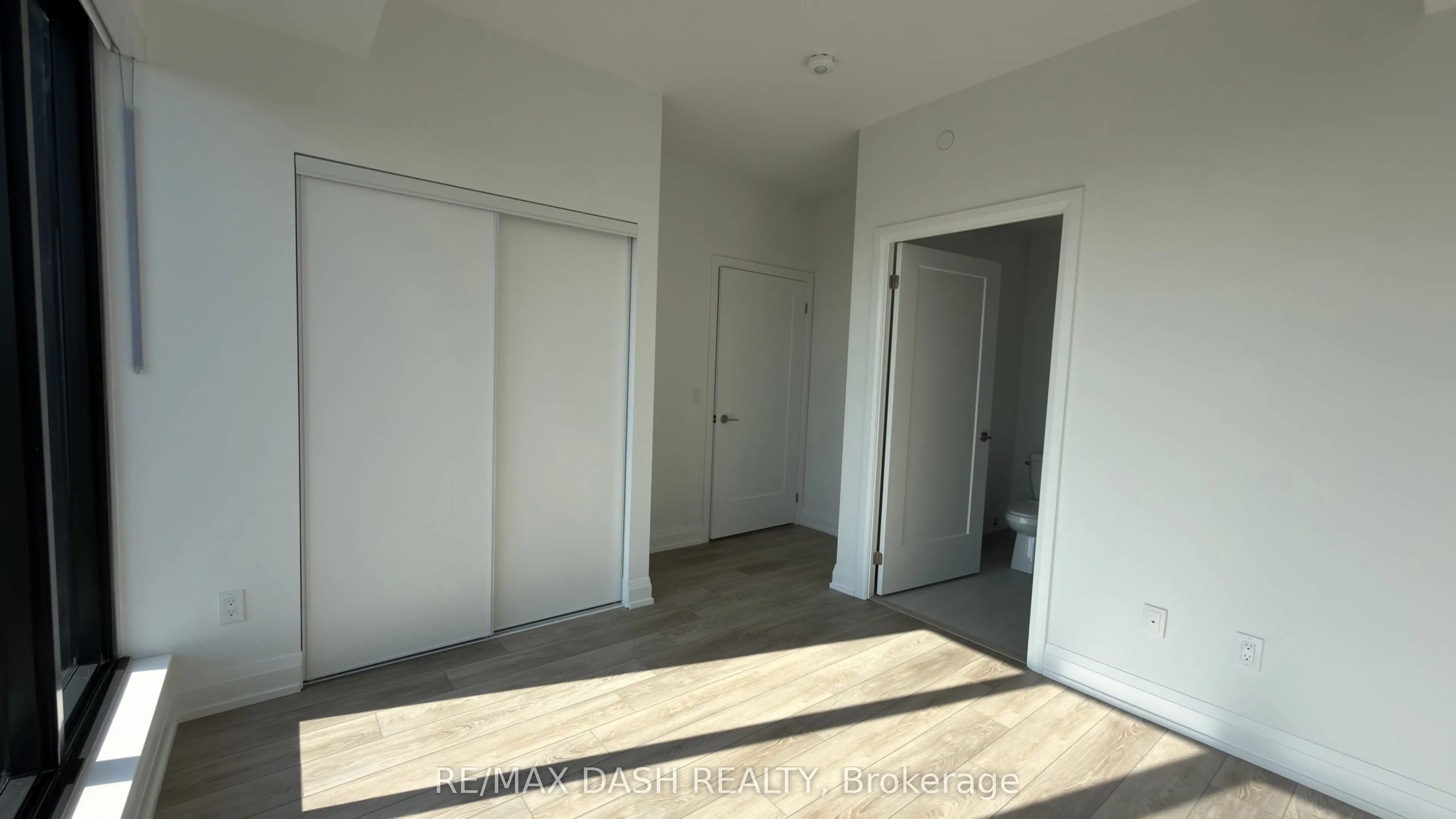 20 Soudan Avenue #3703