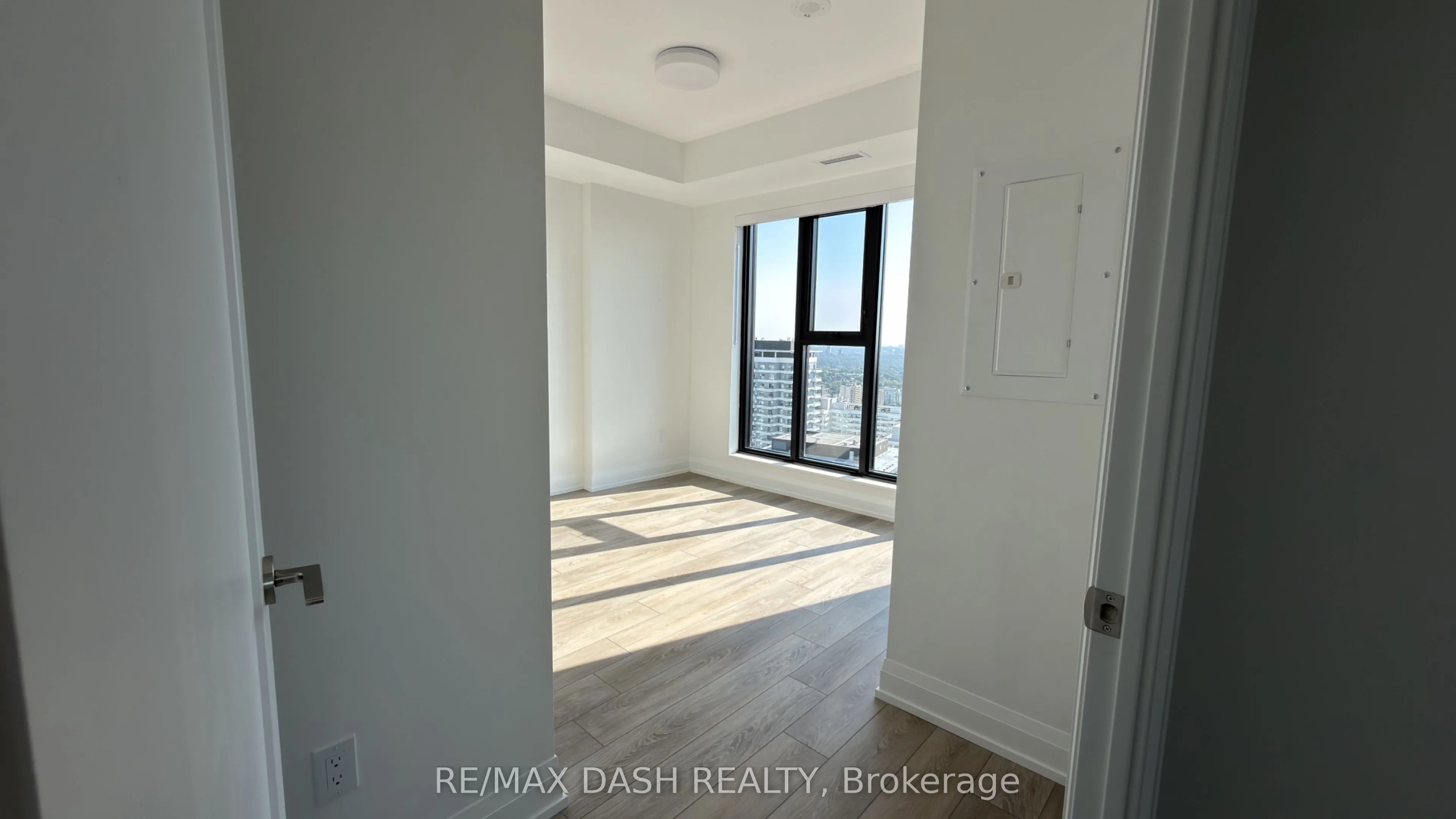 20 Soudan Avenue #3703