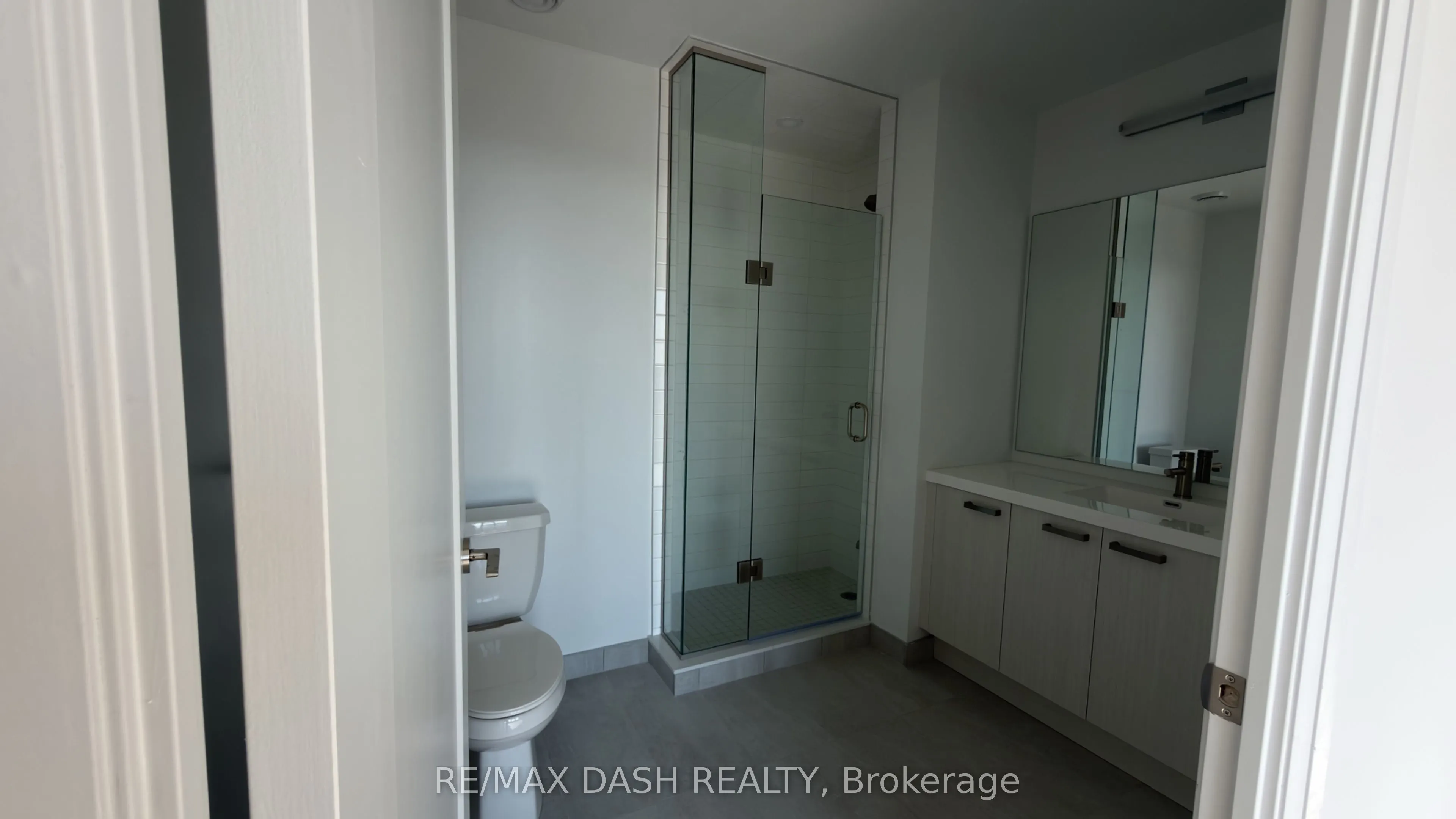 20 Soudan Avenue #3703
