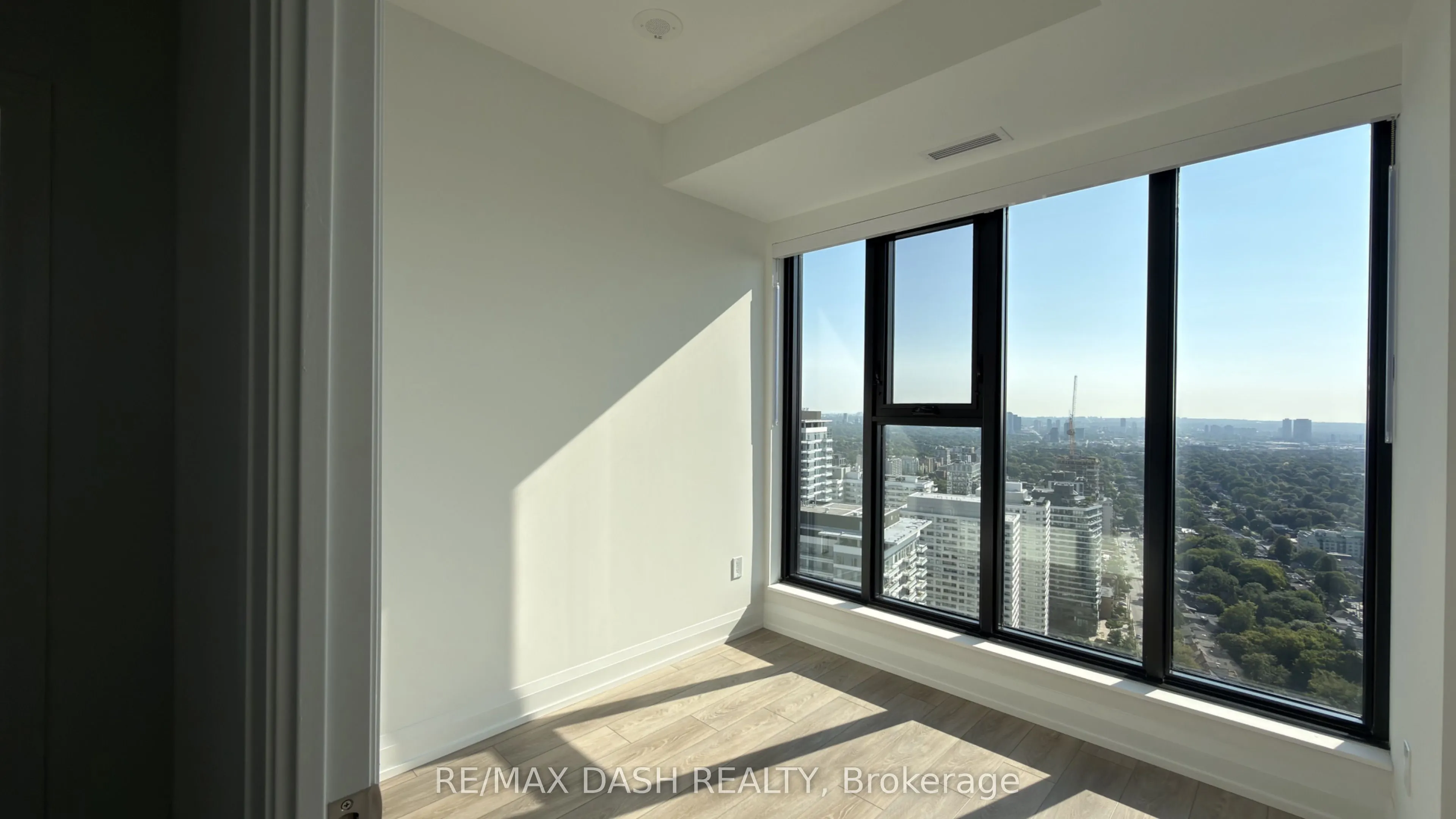 20 Soudan Avenue #3703