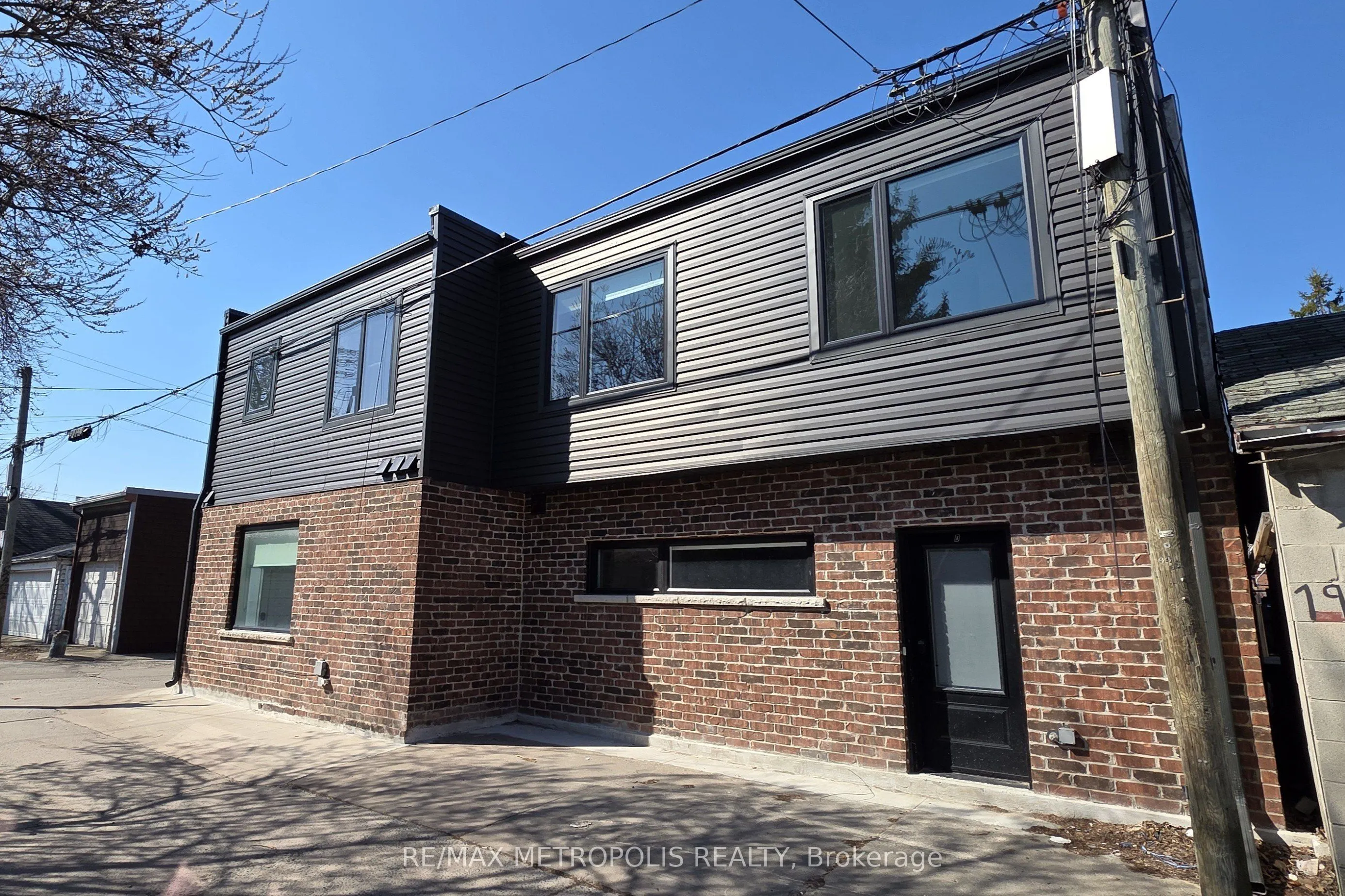 449 Lansdowne Avenue