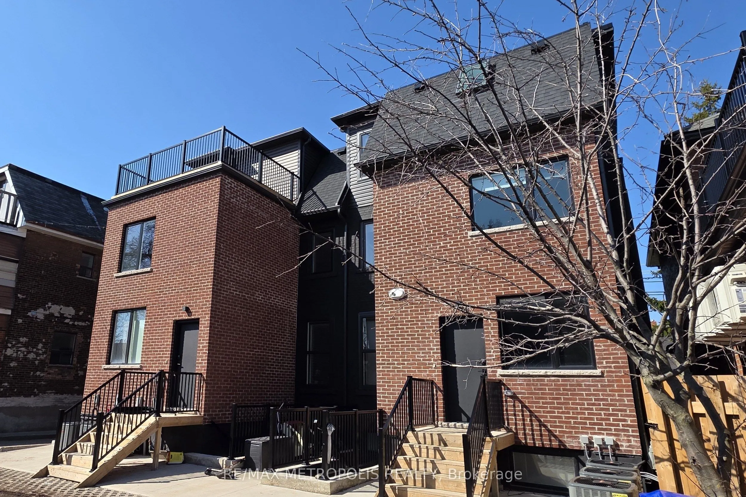 449 Lansdowne Avenue