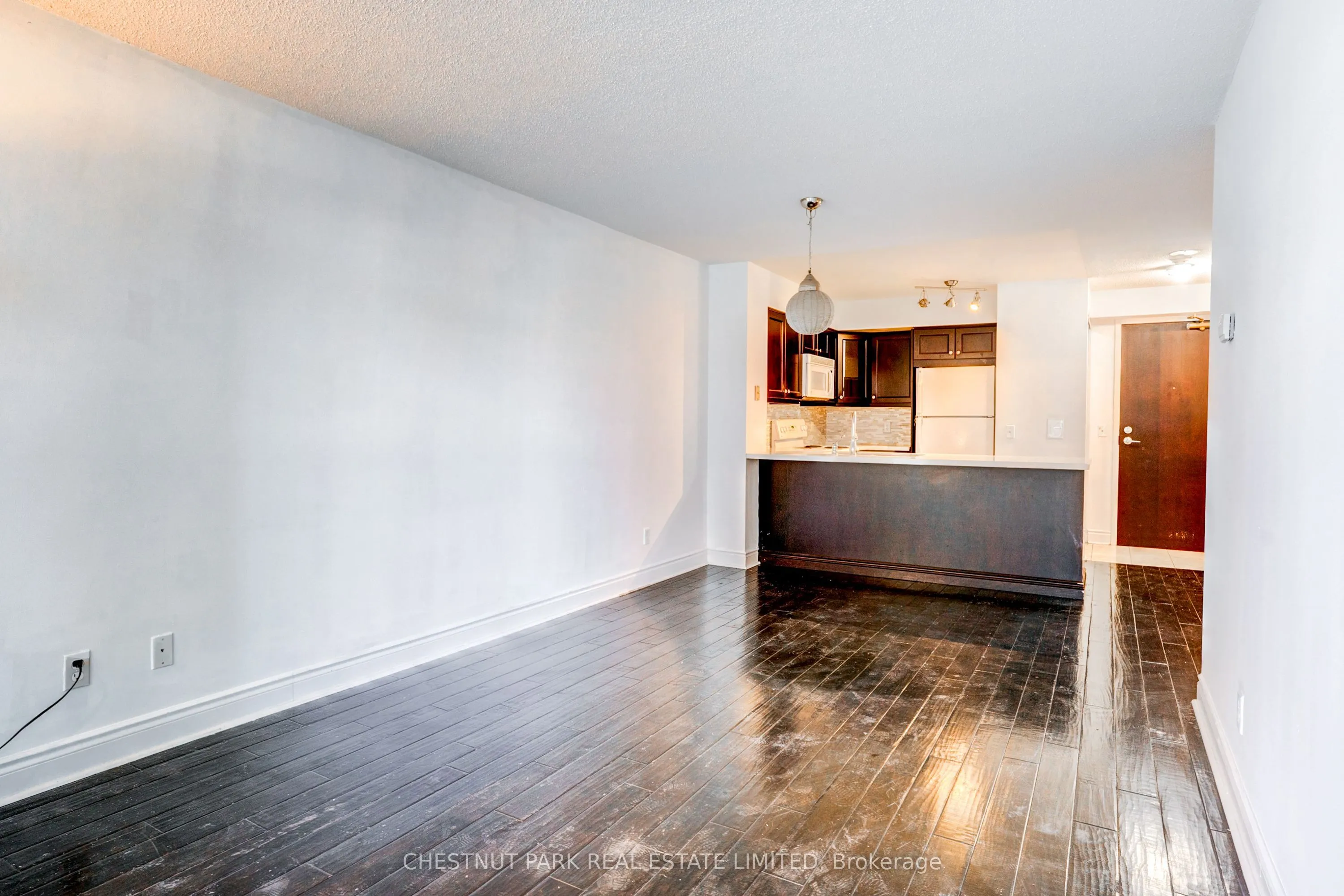 30 Grand Trunk Crescent #1008