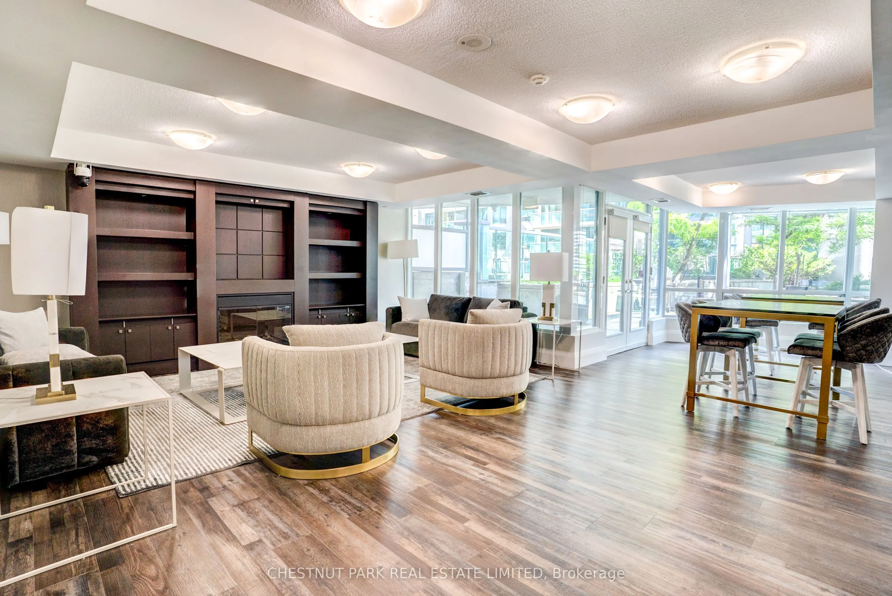 30 Grand Trunk Crescent #1008