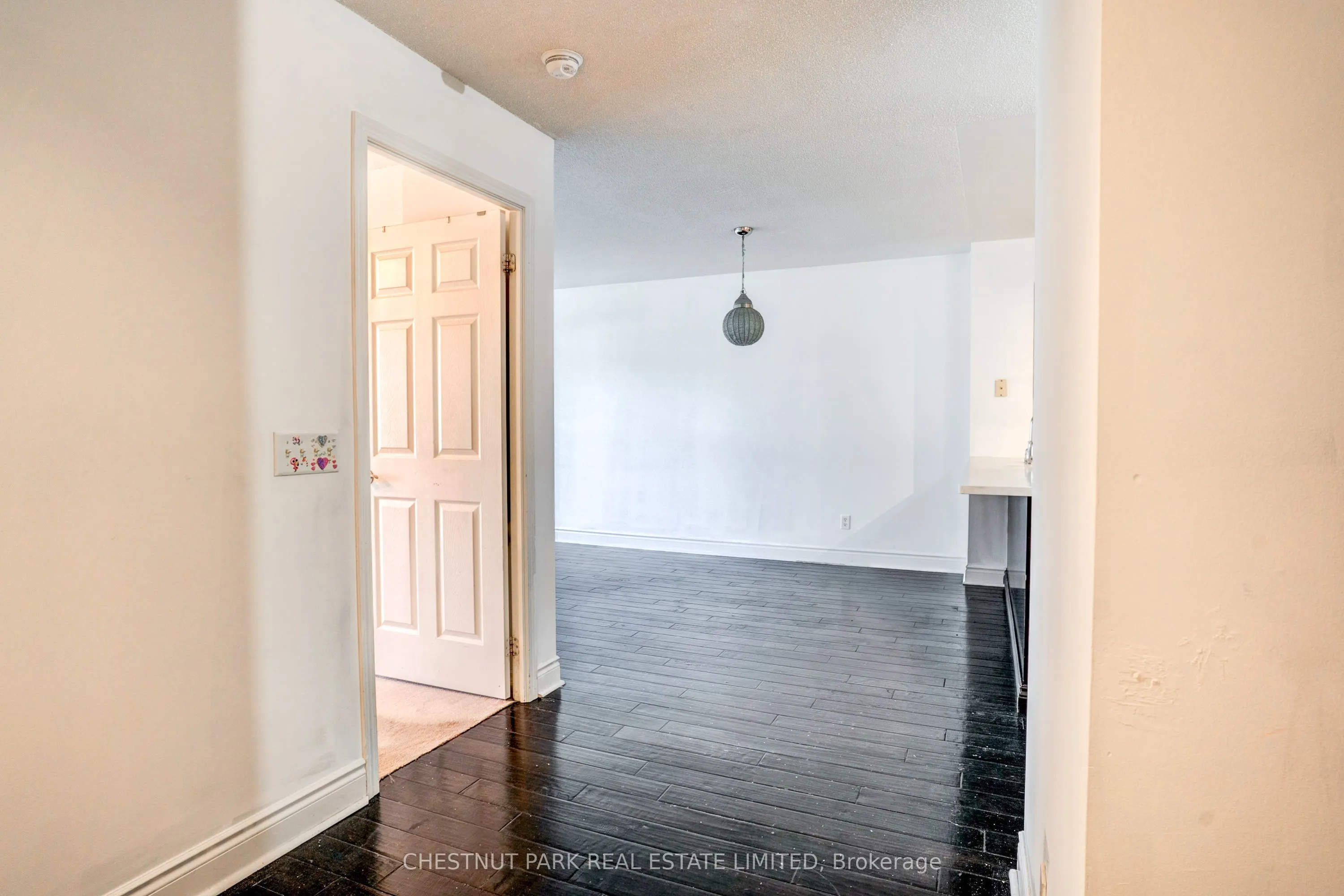 30 Grand Trunk Crescent #1008