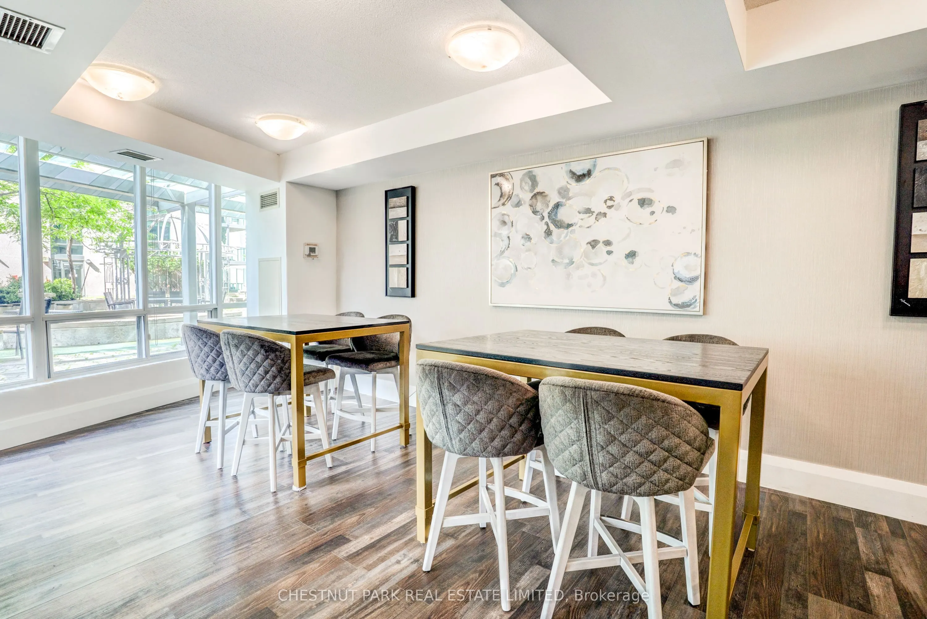 30 Grand Trunk Crescent #1008