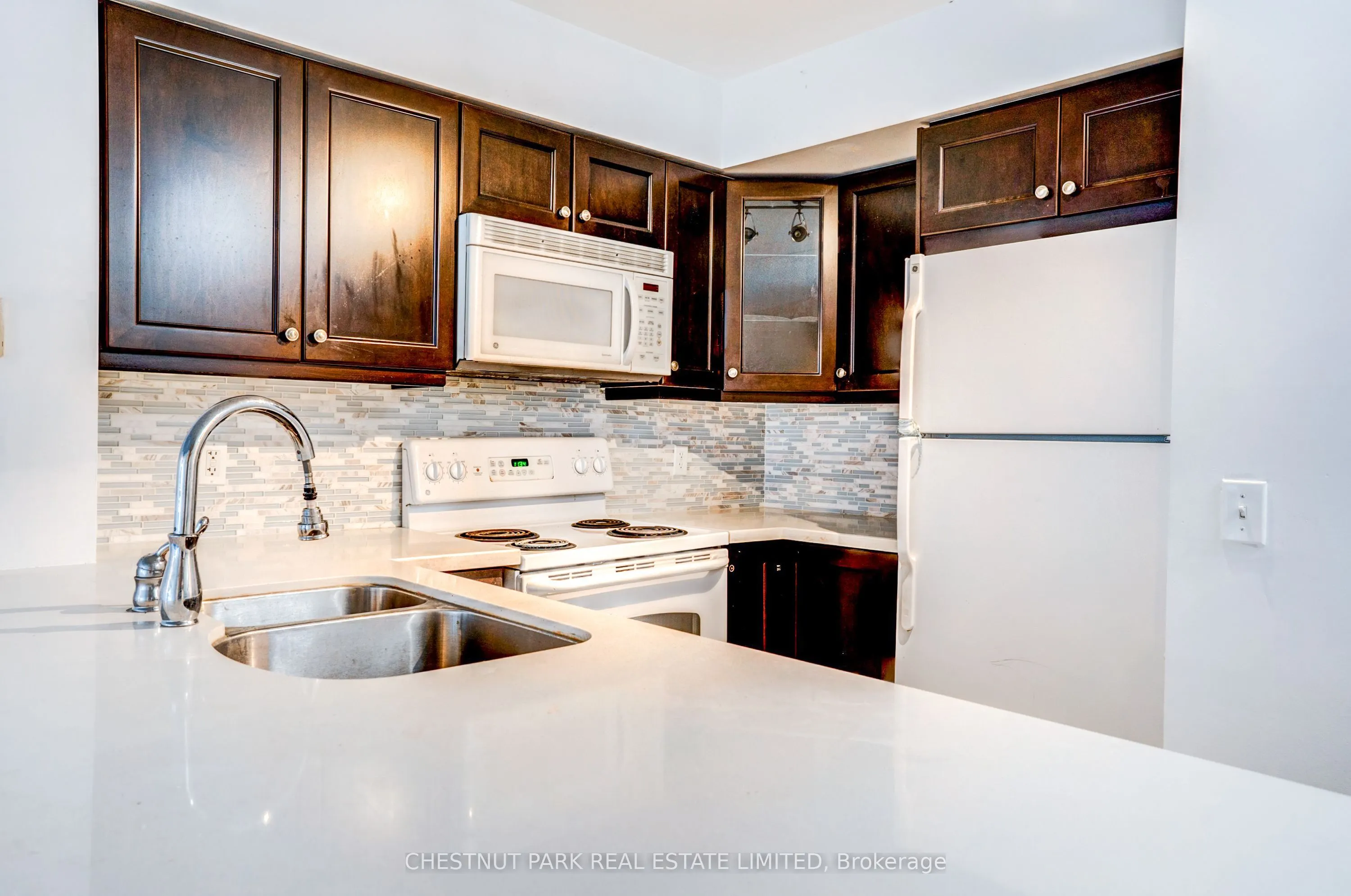 30 Grand Trunk Crescent #1008