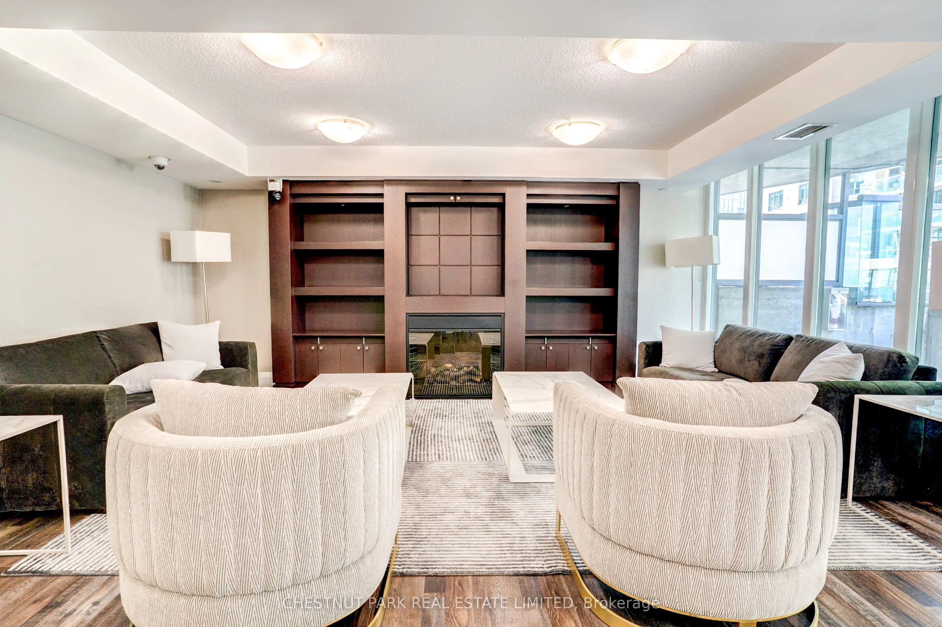 30 Grand Trunk Crescent #1008