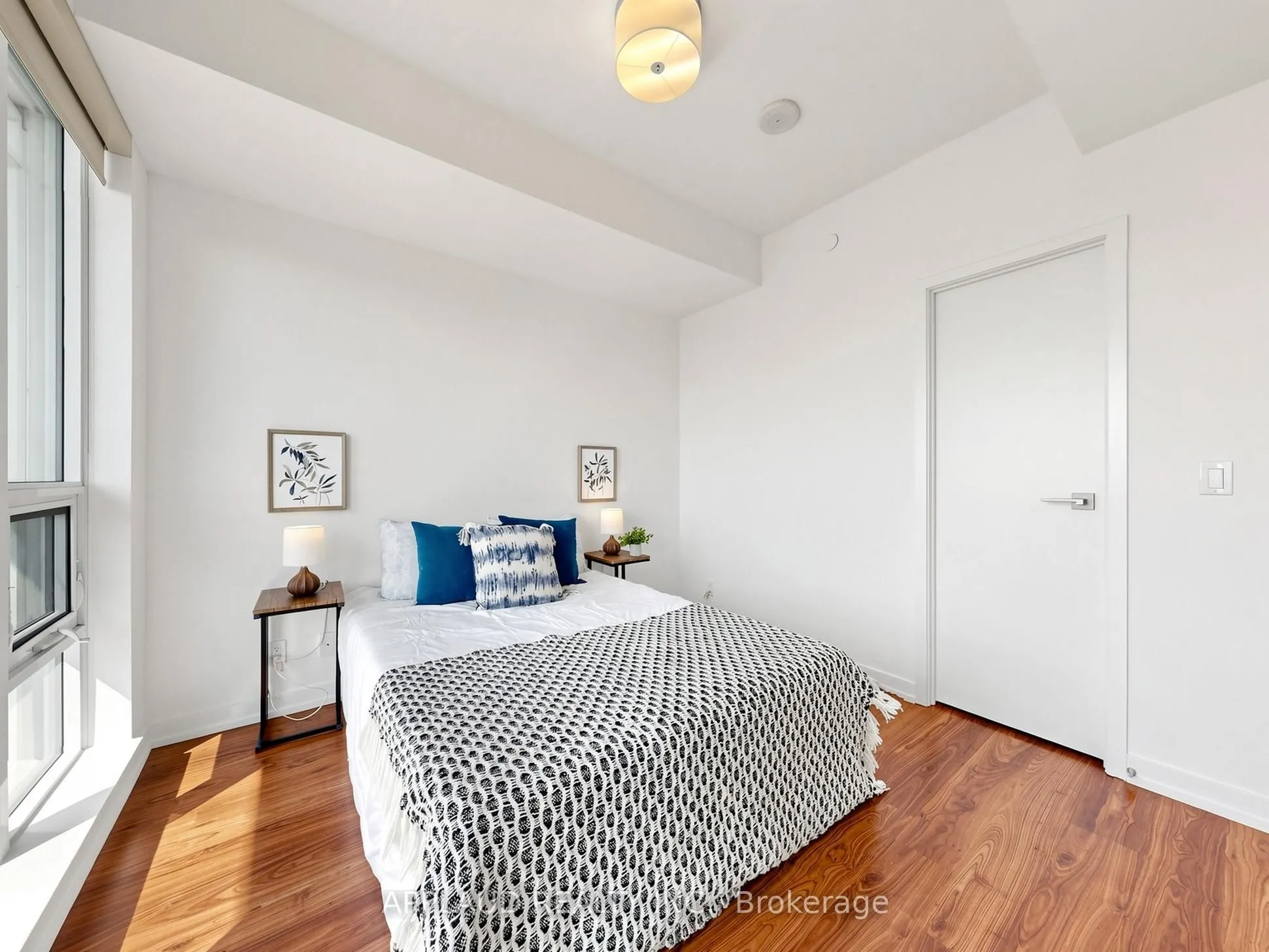 89 Dunfield Avenue #2307