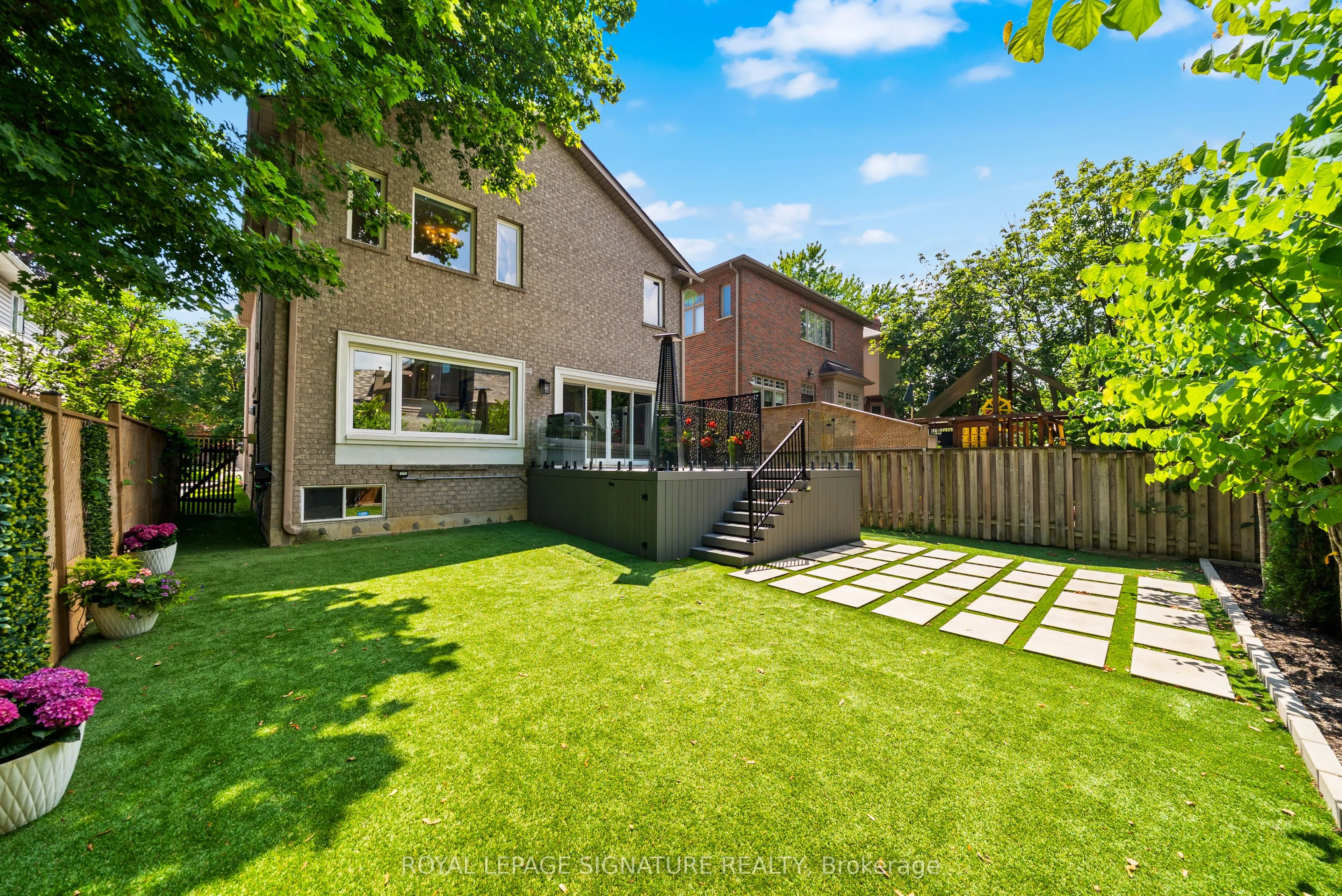 492 Old Orchard Grove