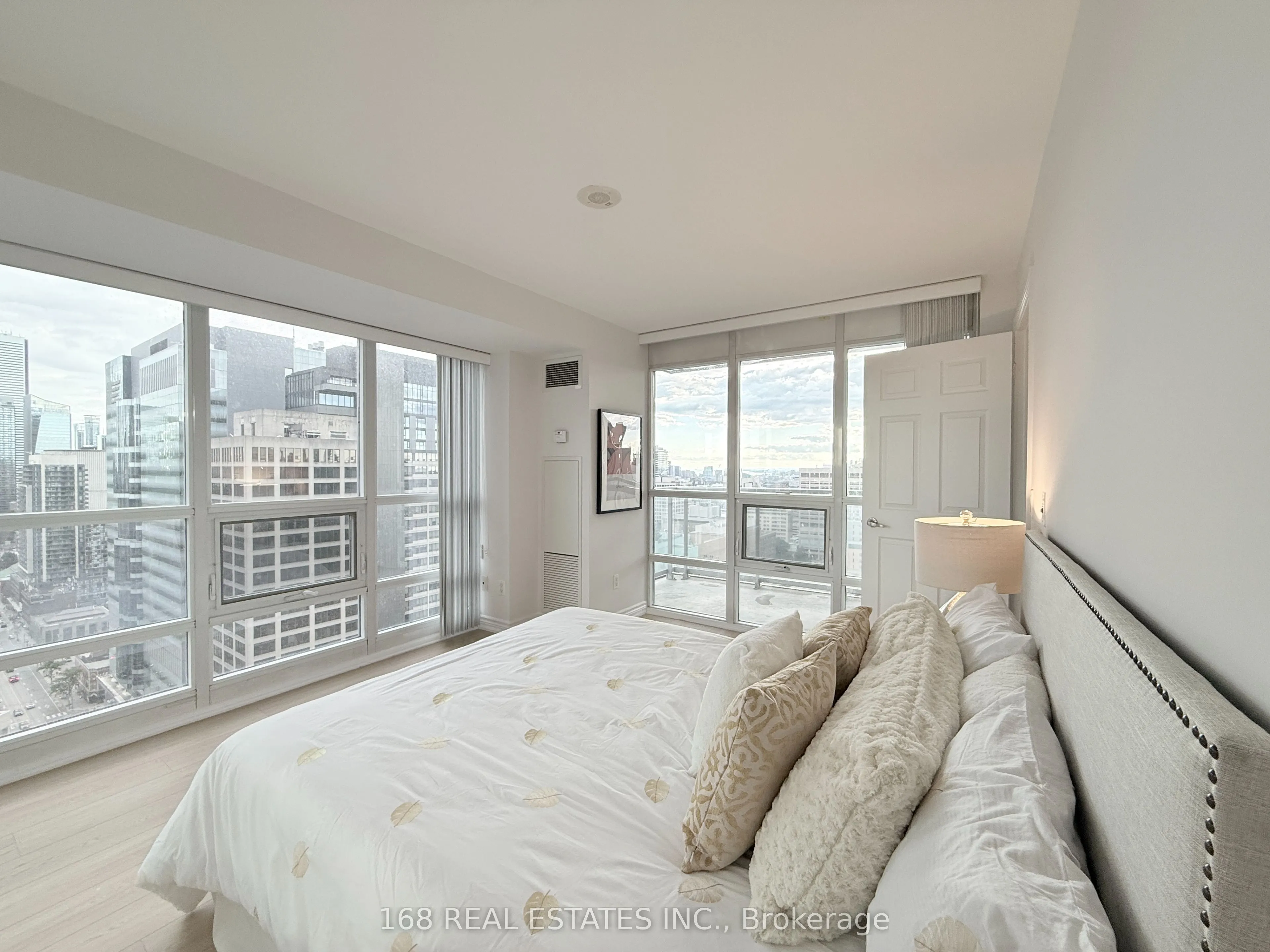 761 Bay Street #2809