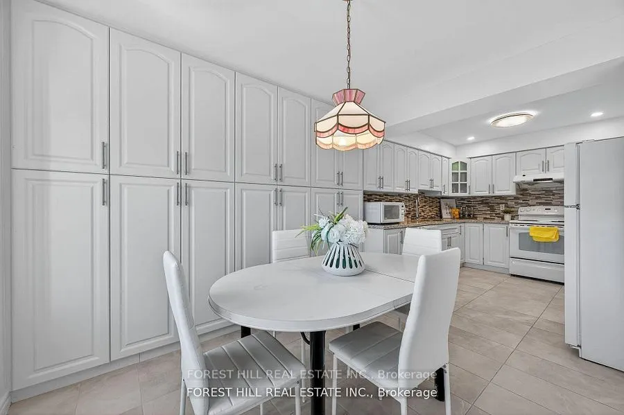 38 Carnival Court