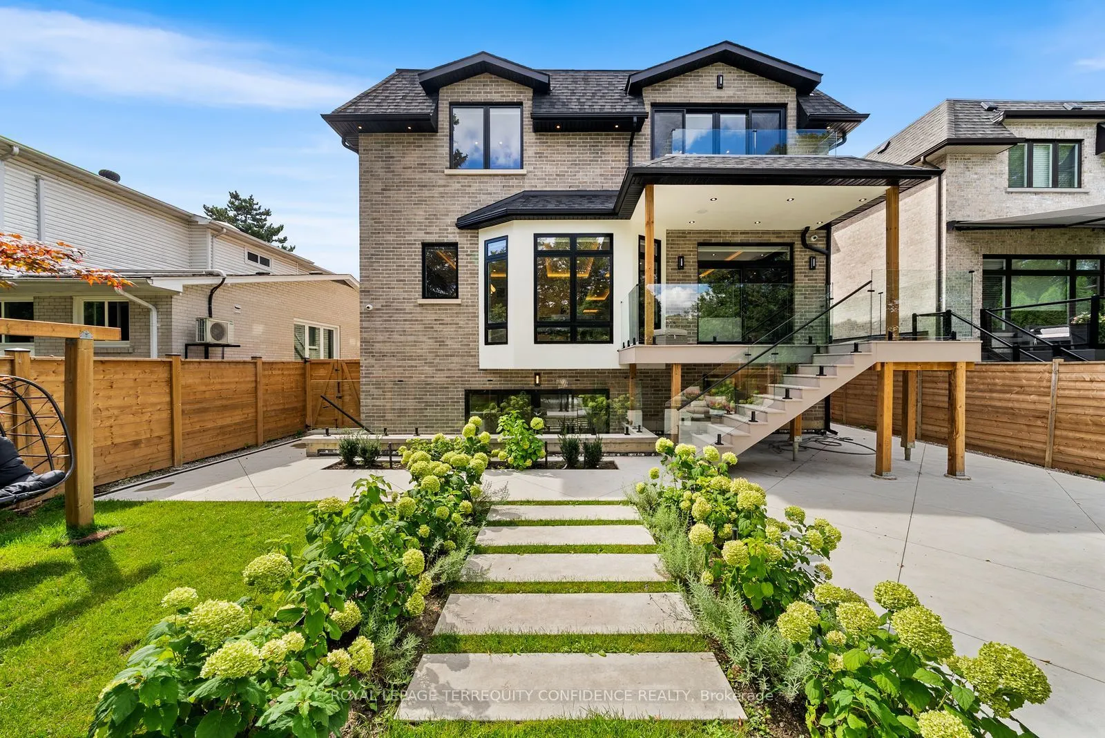 31 Palomino Crescent
