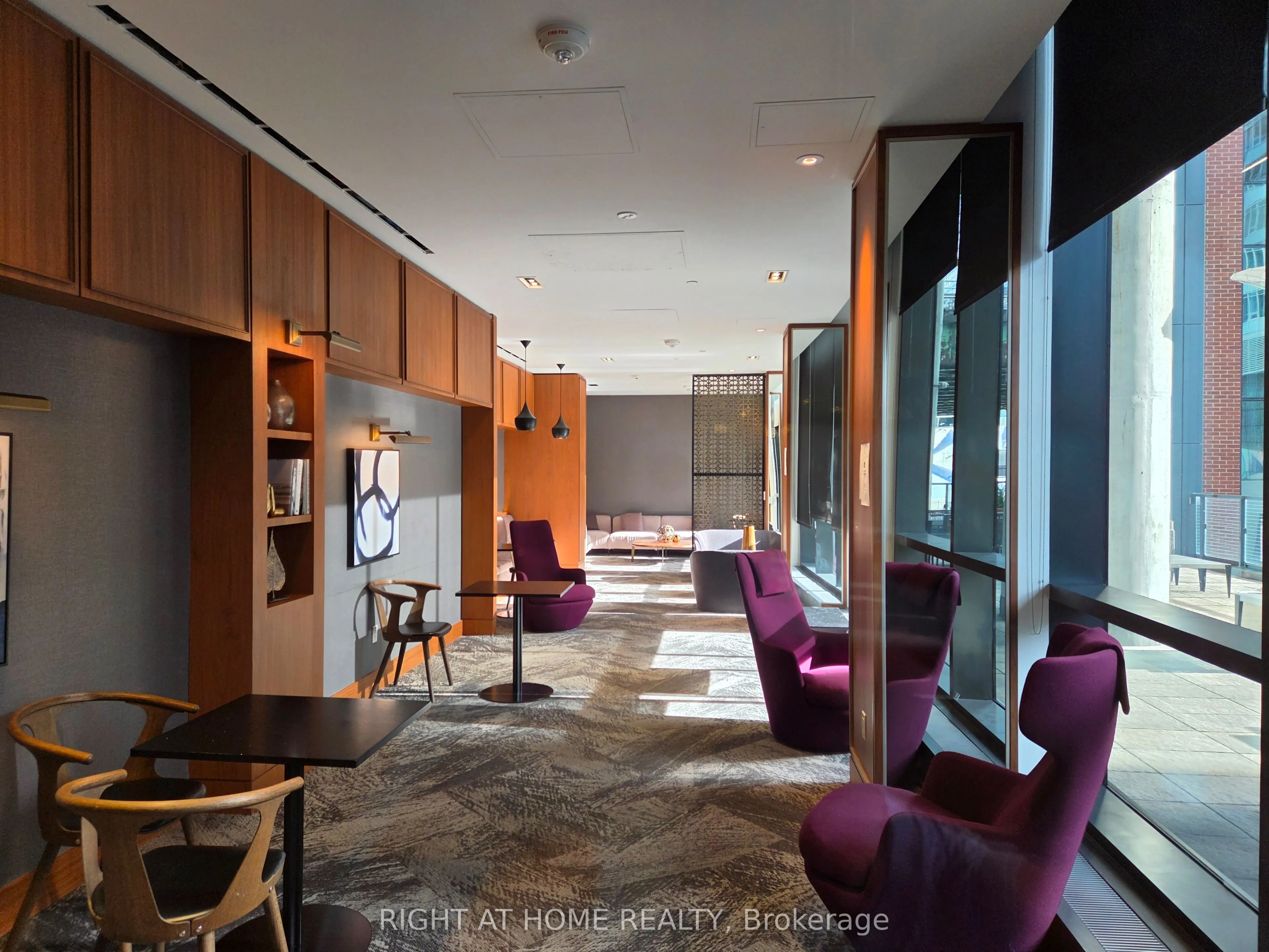 17 Bathurst Street #602