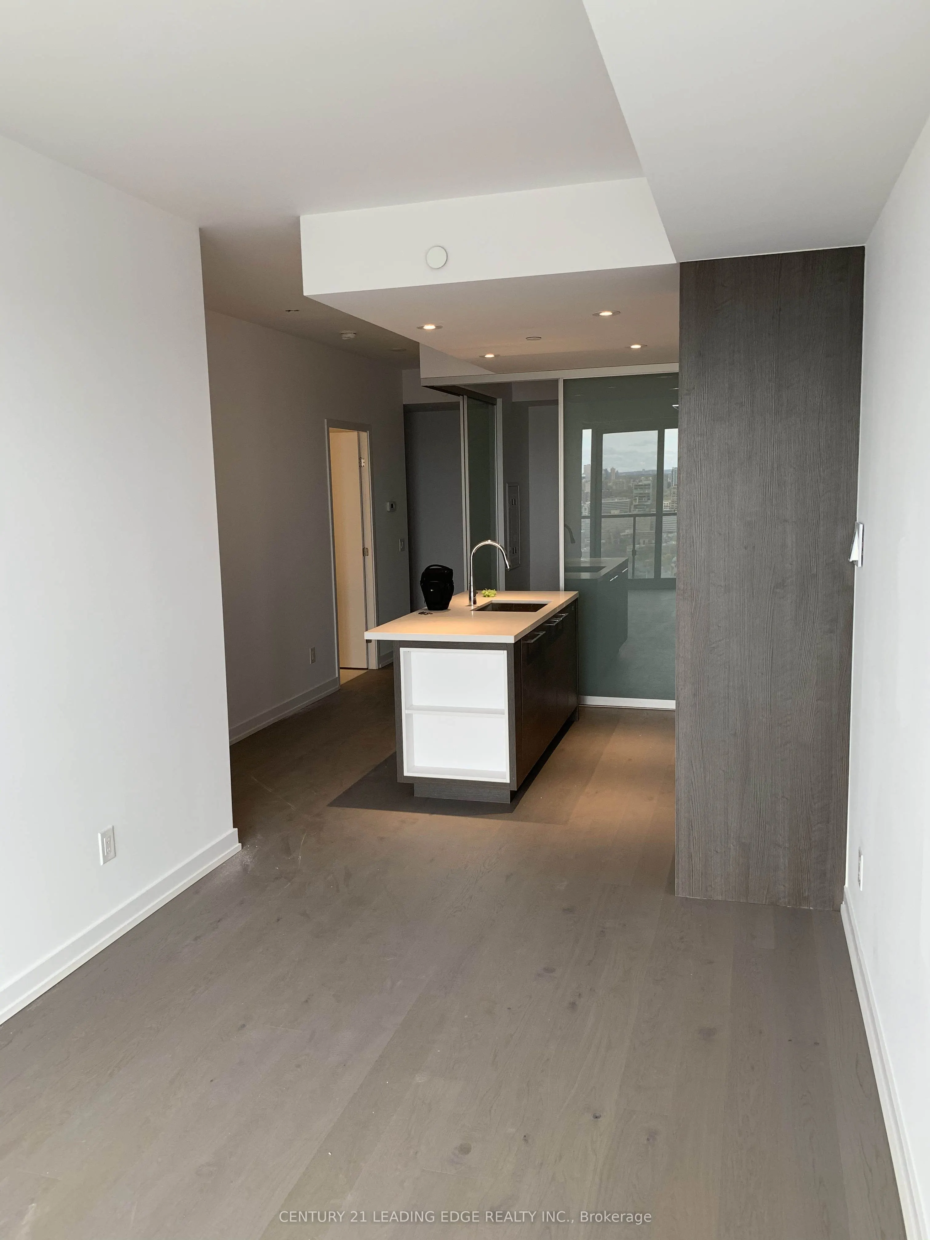 488 University Avenue #3301