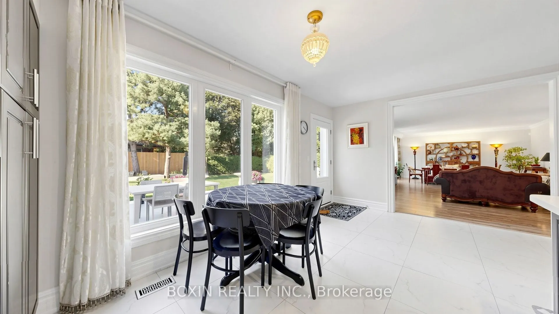 33 Wilket Road