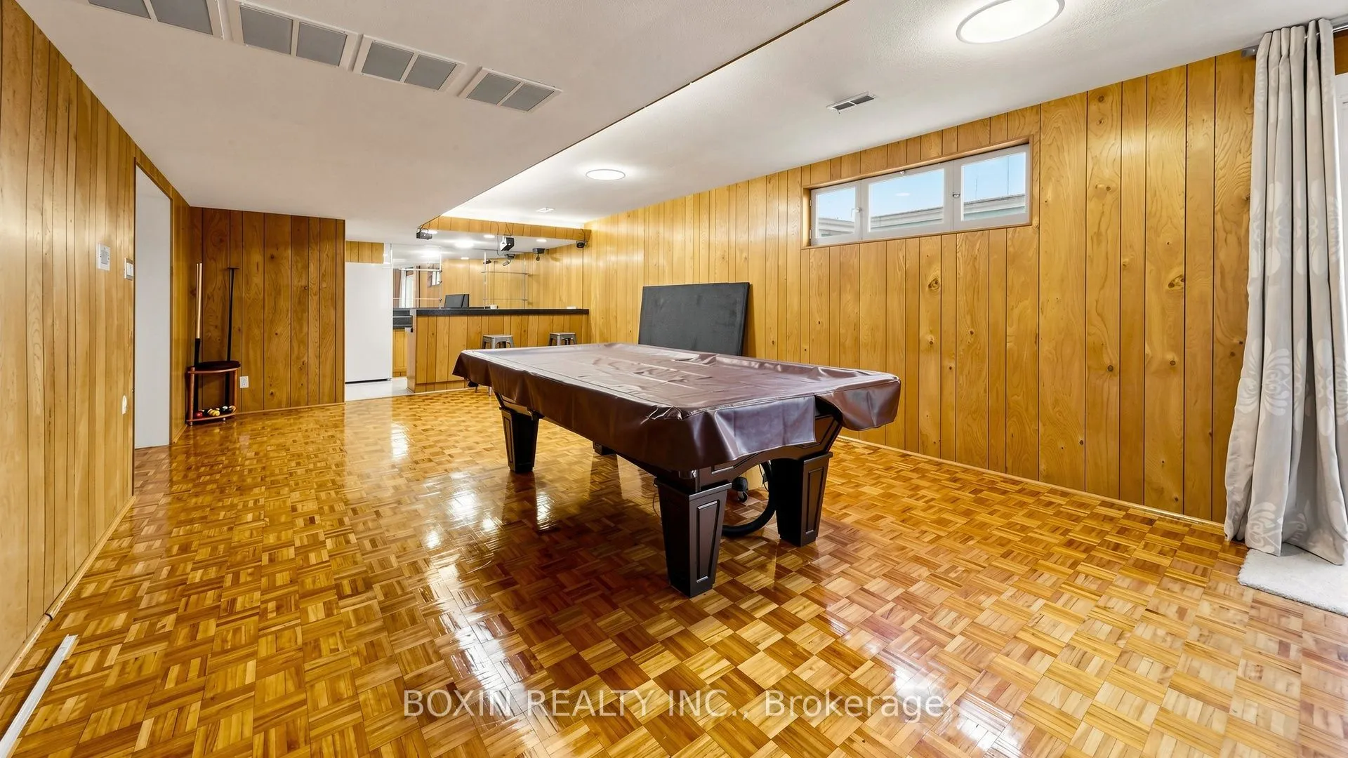 33 Wilket Road