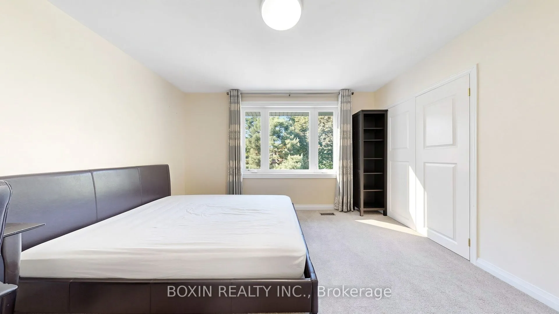 33 Wilket Road