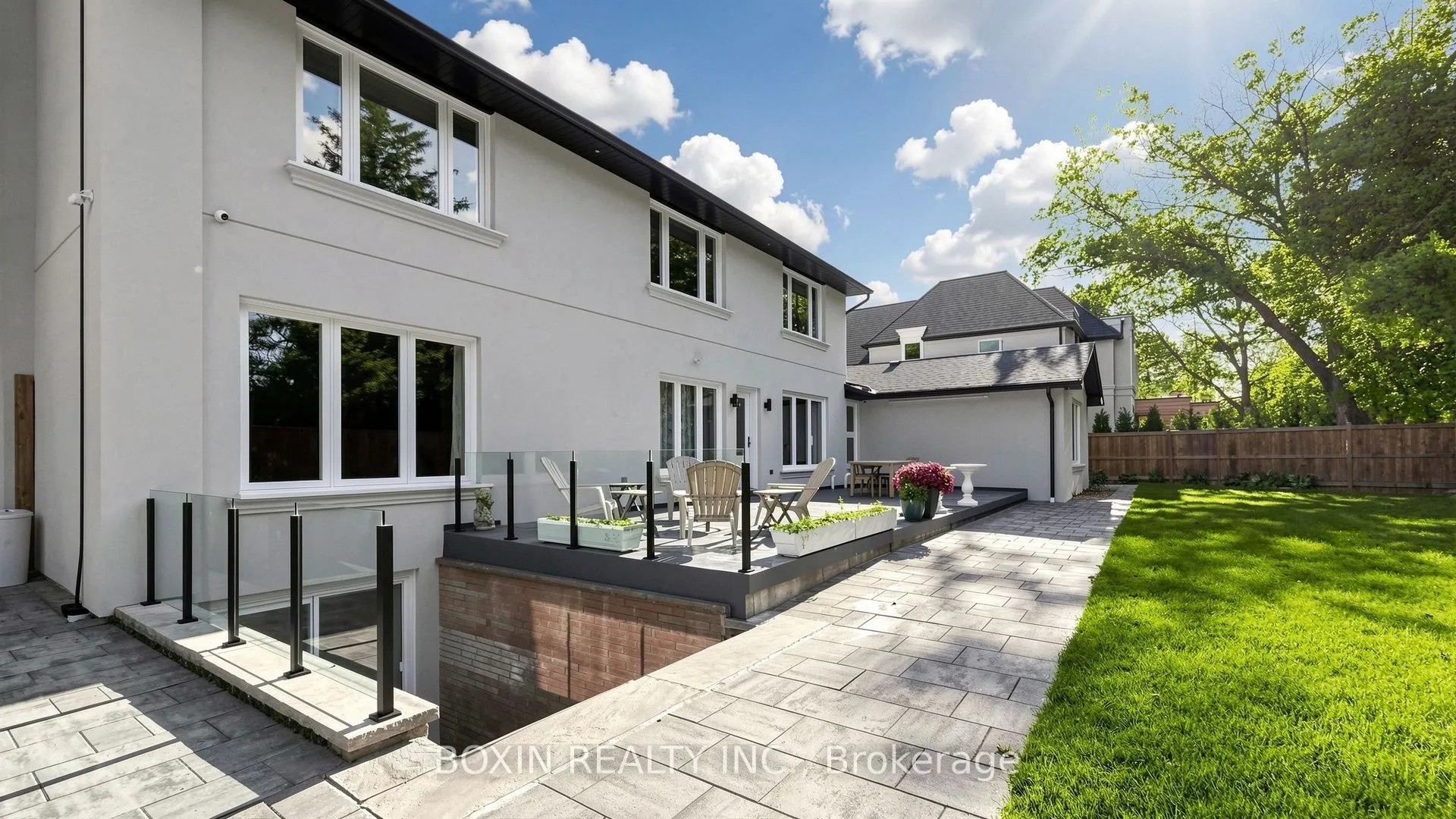 33 Wilket Road