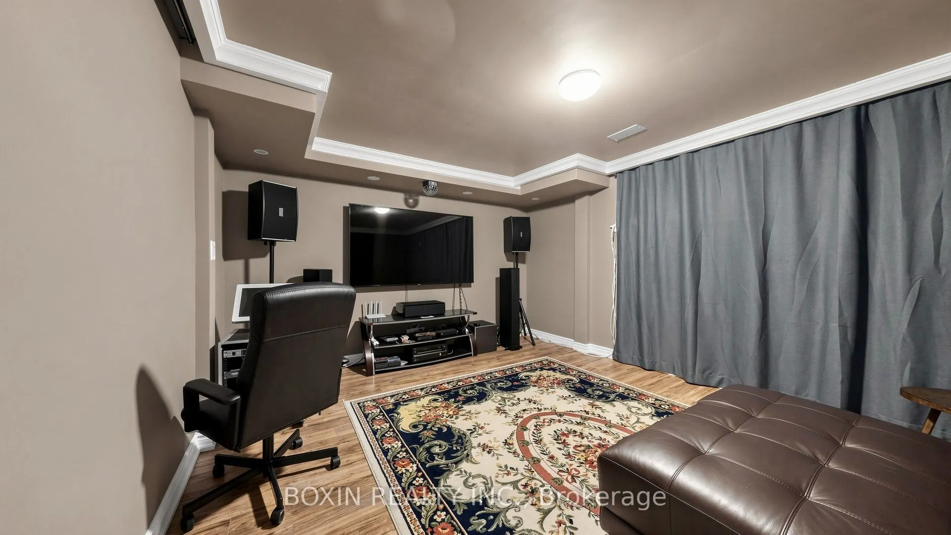 33 Wilket Road
