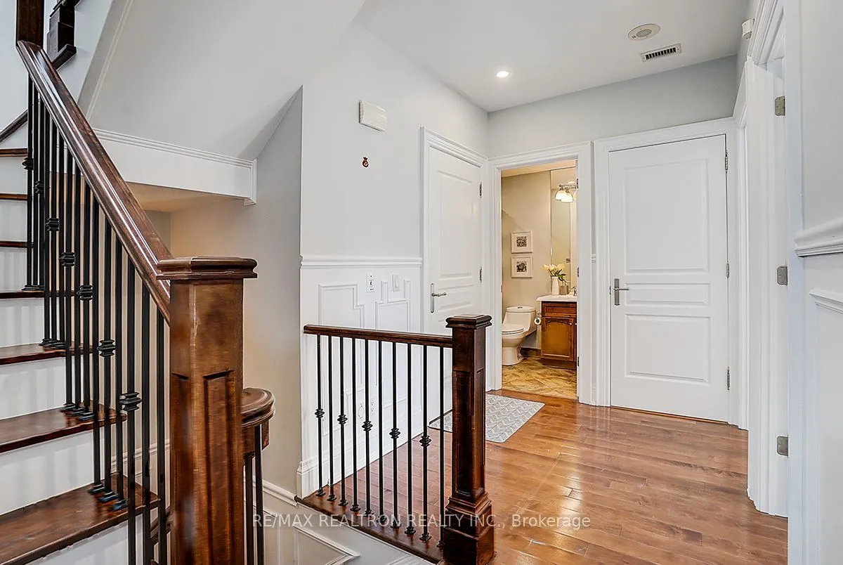 274 Duplex Avenue #9
