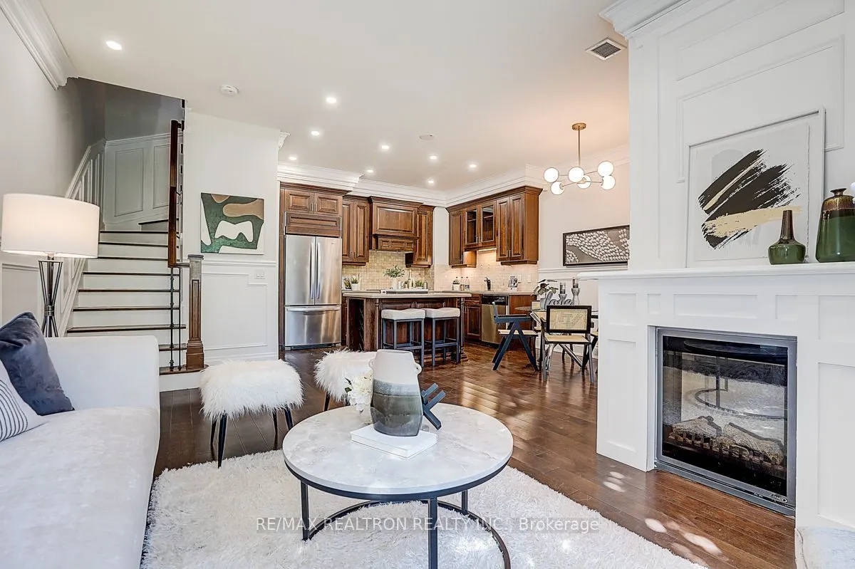 274 Duplex Avenue #9