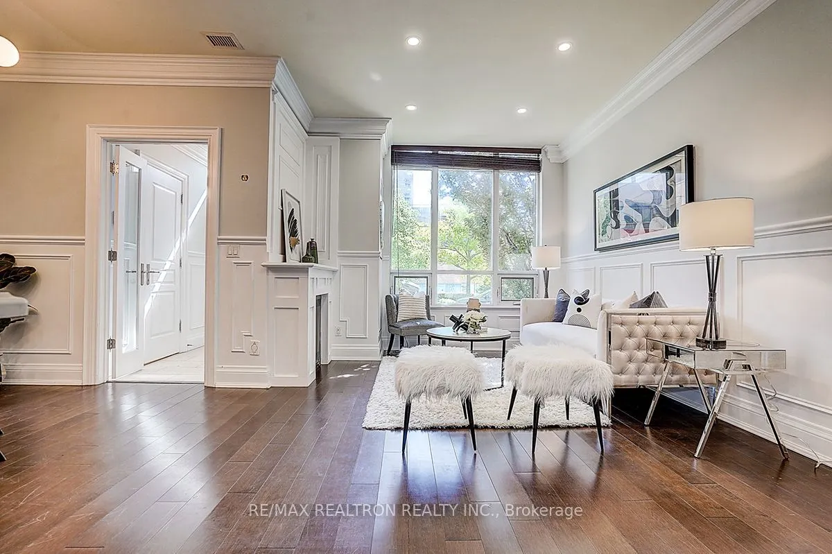 274 Duplex Avenue #9