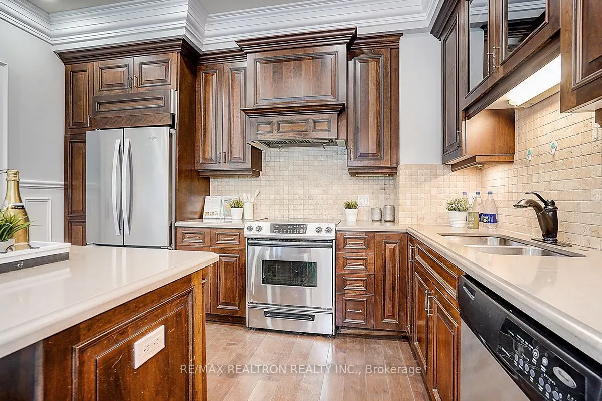 274 Duplex Avenue #9