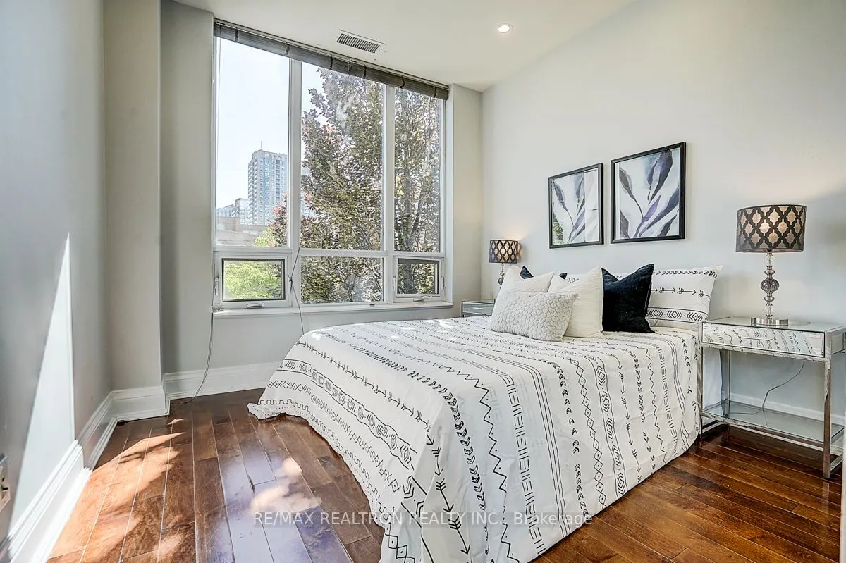274 Duplex Avenue #9
