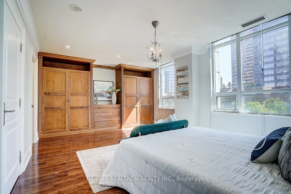 274 Duplex Avenue #9