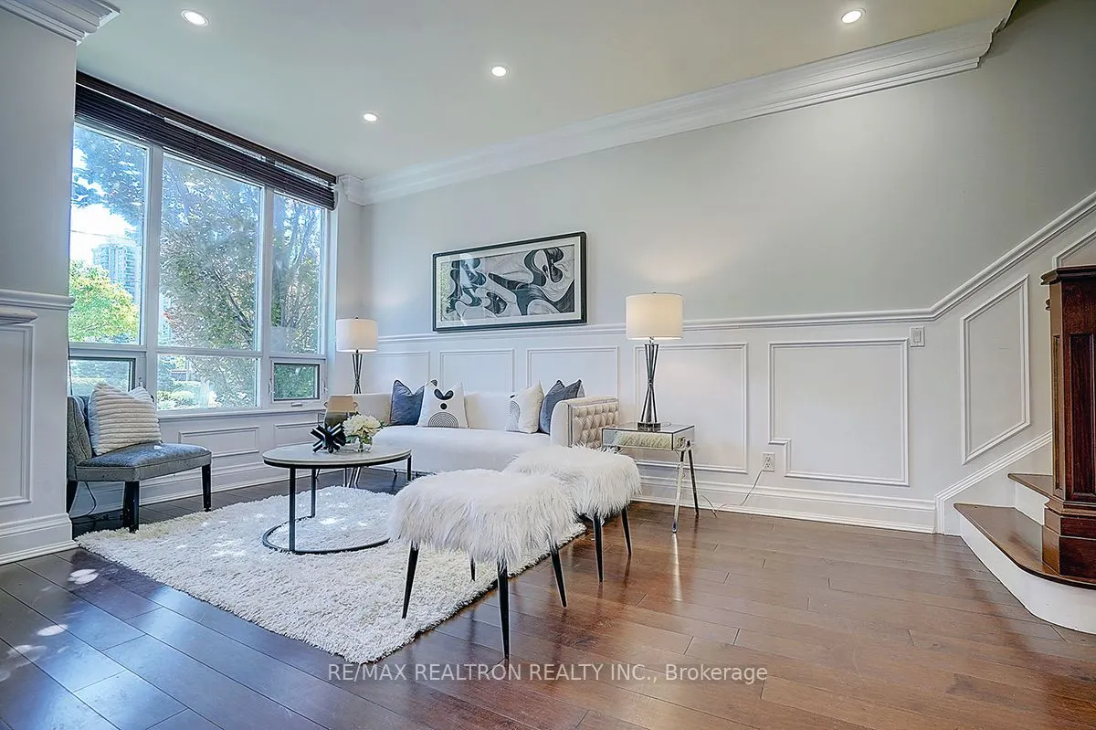 274 Duplex Avenue #9