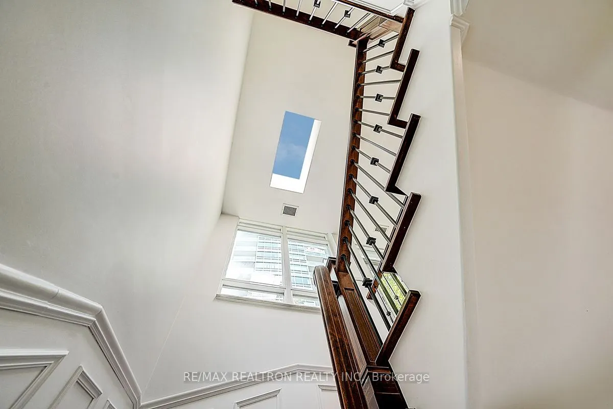 274 Duplex Avenue #9
