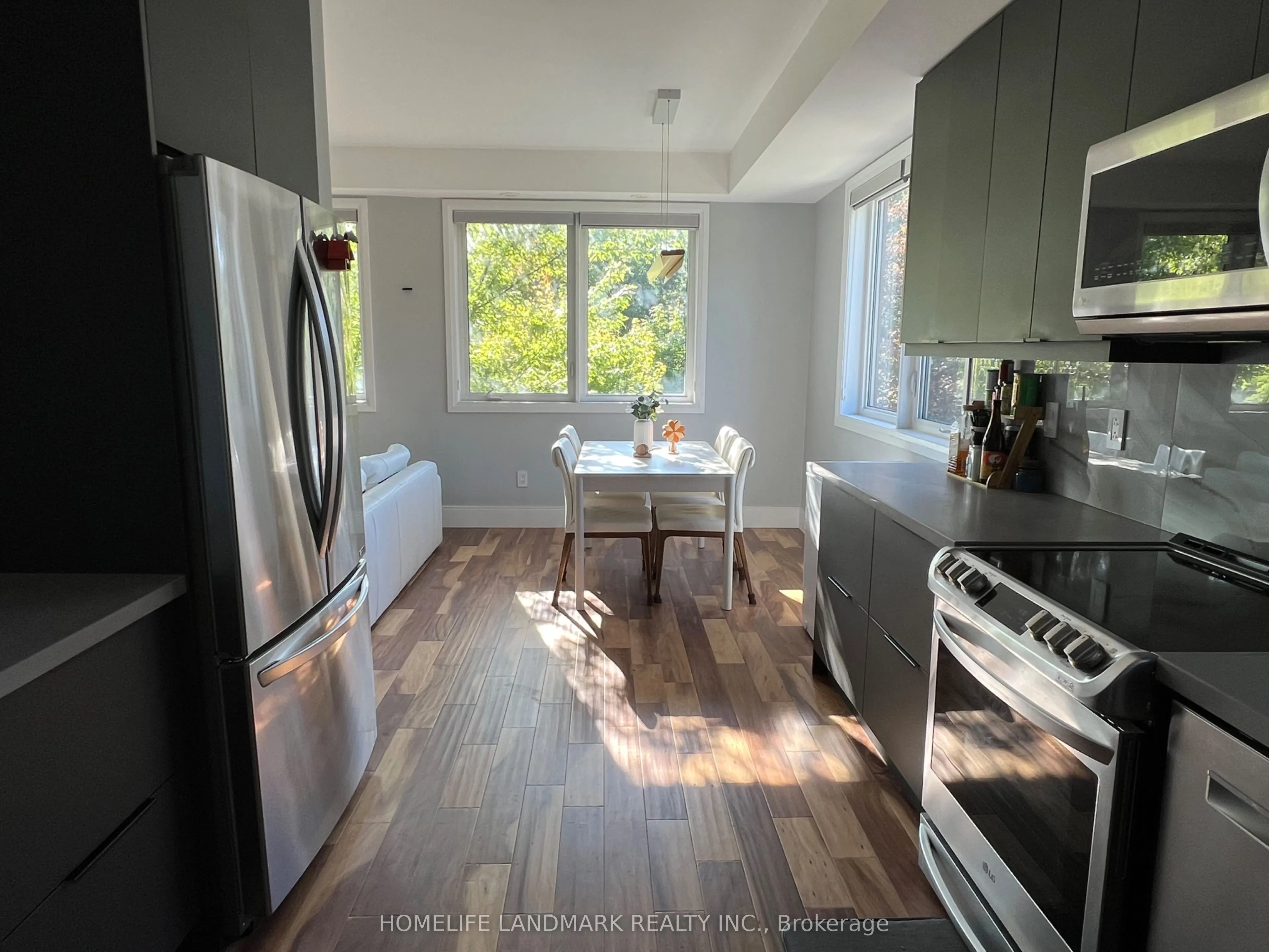 780 Sheppard Avenue E #TH03