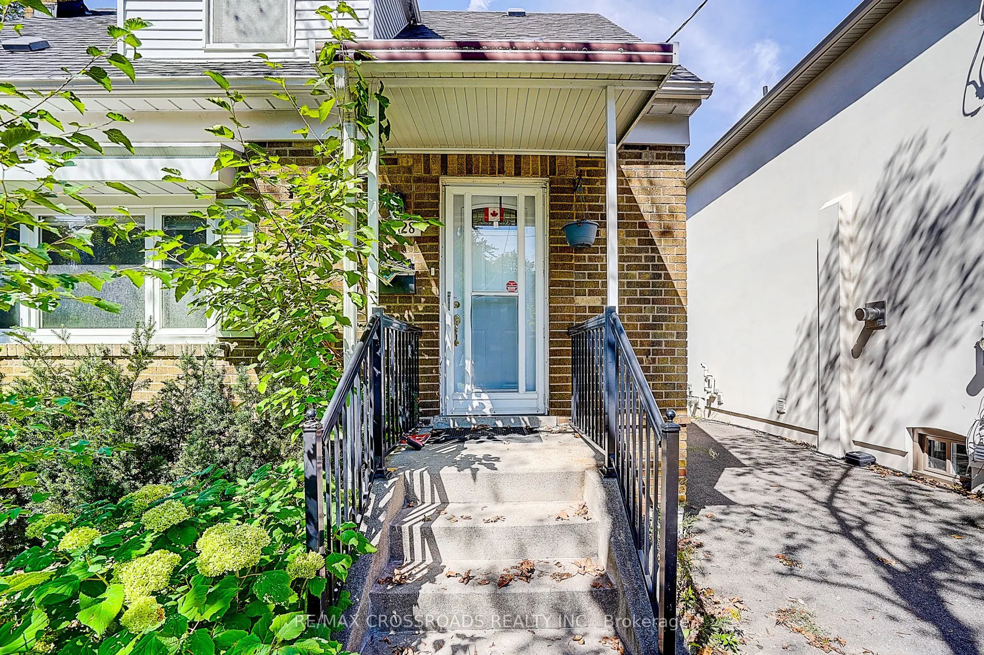128 Leacrest Road