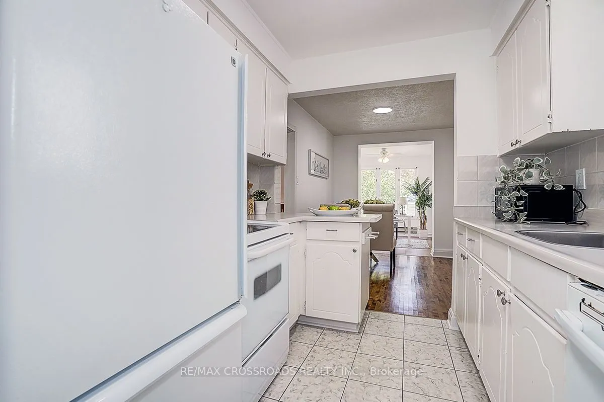 128 Leacrest Road