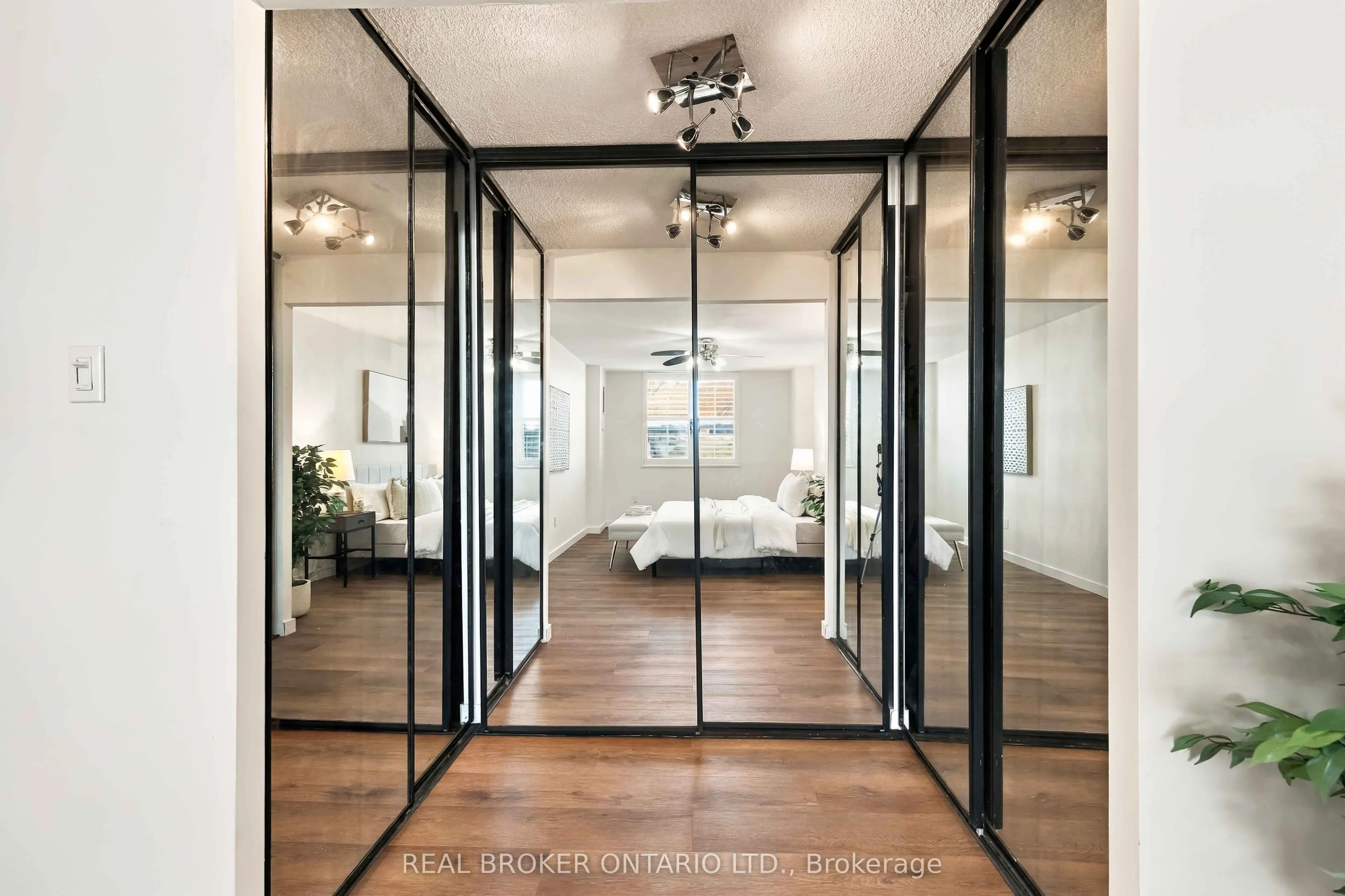 5 Old Sheppard Avenue #1805